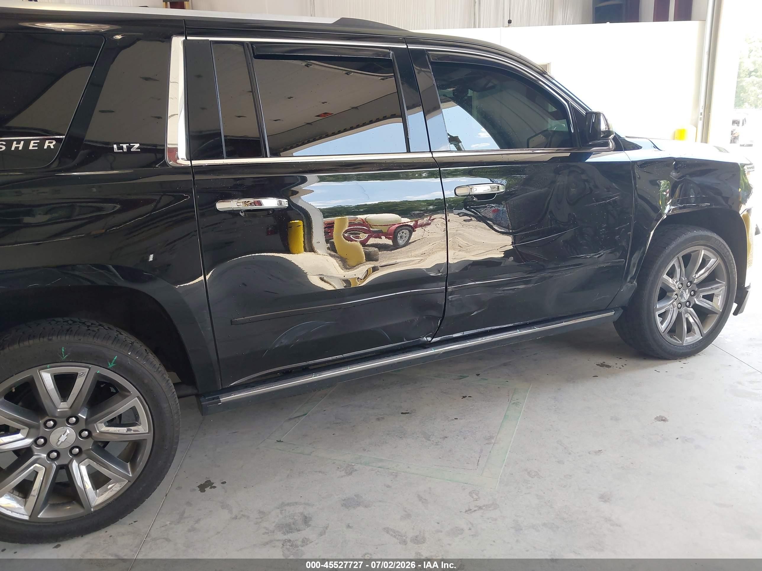 2015 Chevrolet Suburban Ltz Black vin: 1GNSKKKC0FR616024