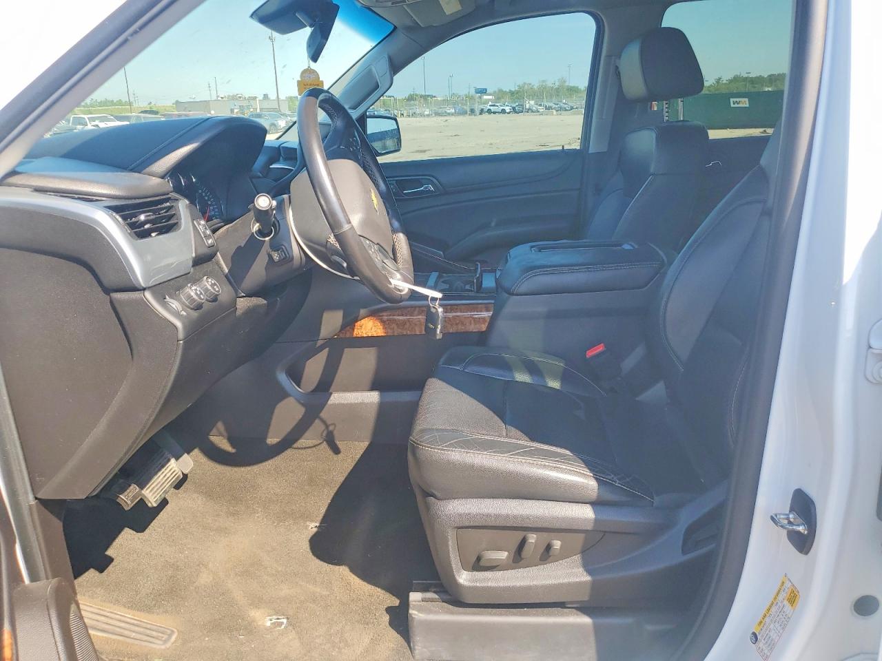 2015 Chevrolet Suburban K1500 Ltz White vin: 1GNSKKKC0FR671654