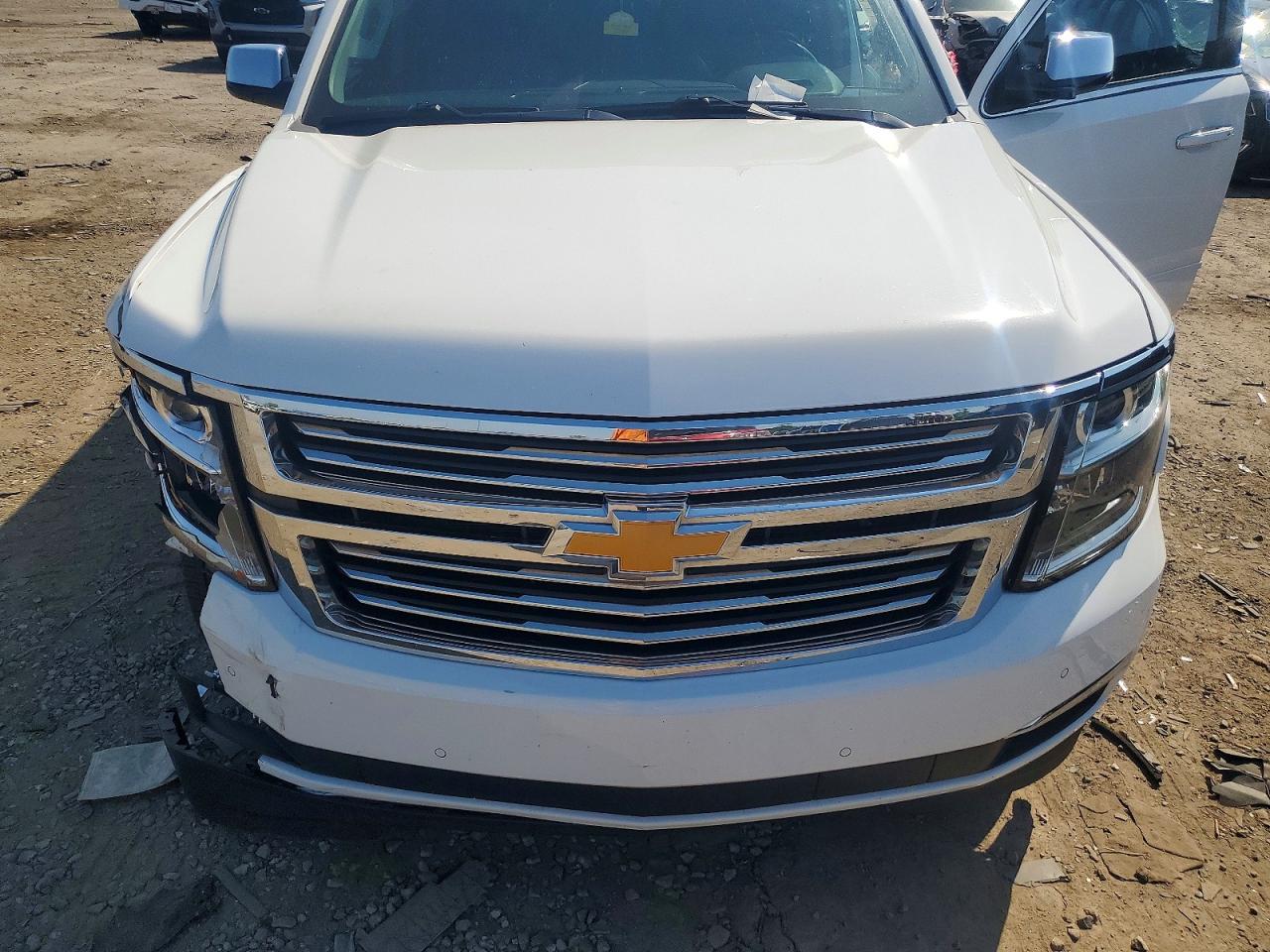 2015 Chevrolet Suburban K1500 Ltz White vin: 1GNSKKKC0FR671654
