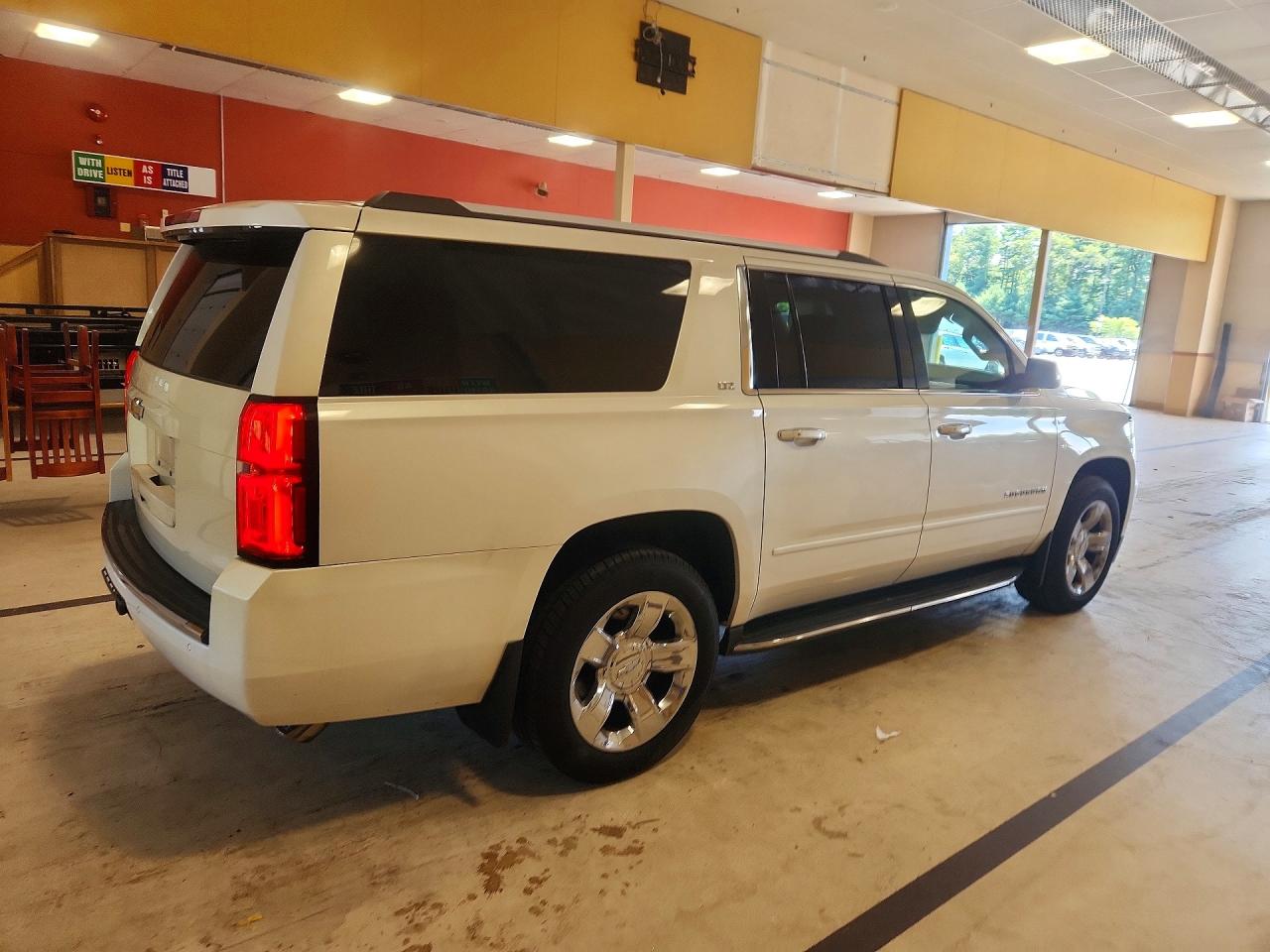 2015 Chevrolet Suburban K1500 Ltz Белый vin: 1GNSKKKC0FR684940