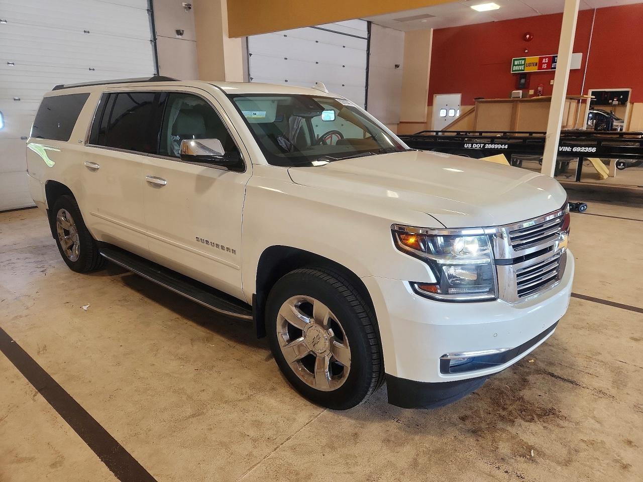 2015 Chevrolet Suburban K1500 Ltz Белый vin: 1GNSKKKC0FR684940