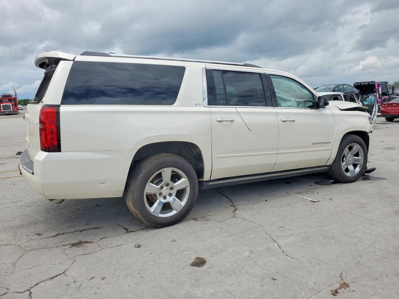 2015 Chevrolet Suburban K1500 Ltz Белый vin: 1GNSKKKC1FR156825