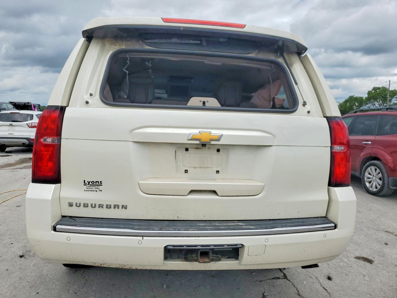 2015 Chevrolet Suburban K1500 Ltz Белый vin: 1GNSKKKC1FR156825