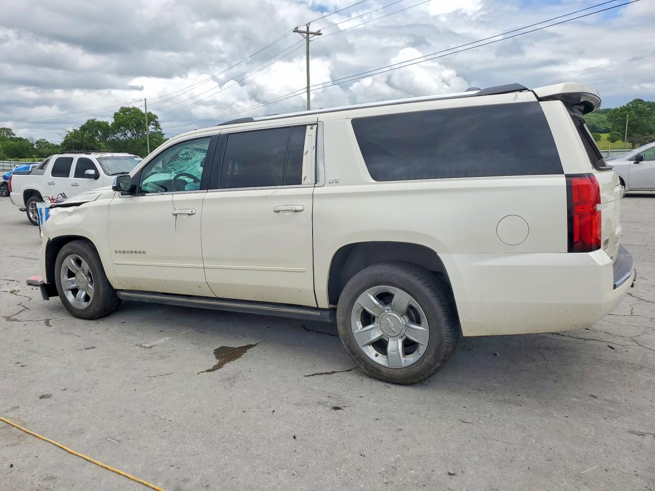 2015 Chevrolet Suburban K1500 Ltz Белый vin: 1GNSKKKC1FR156825