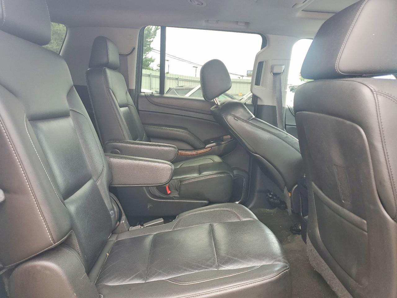 2015 Chevrolet Suburban K1500 Ltz Silver vin: 1GNSKKKC2FR257422
