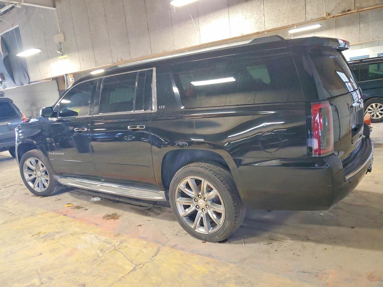 2015 Chevrolet Suburban K1500 Ltz Black vin: 1GNSKKKC3FR159354