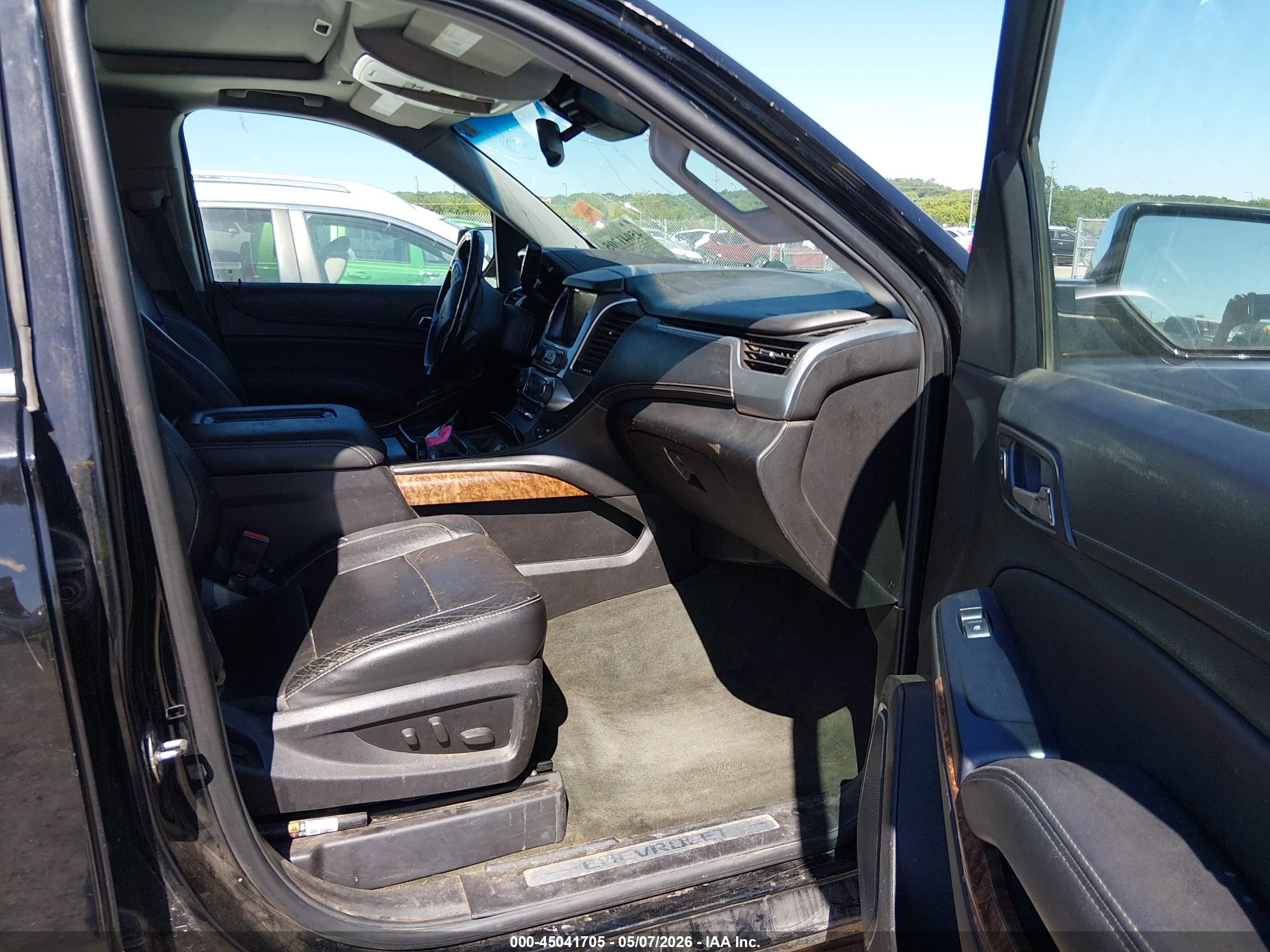 2015 Chevrolet Suburban 1500 Ltz Black vin: 1GNSKKKC3FR207614