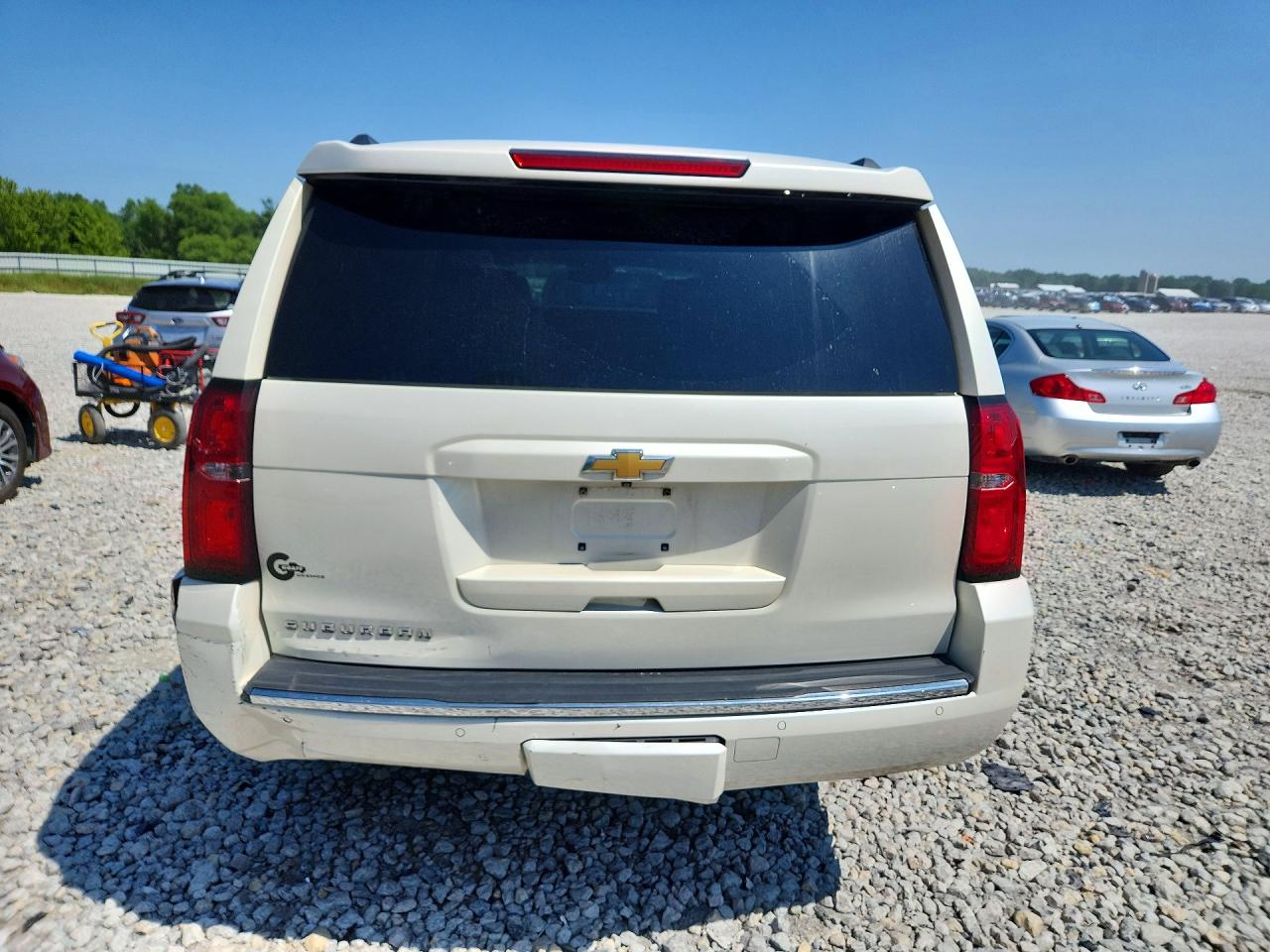 2015 Chevrolet Suburban K1500 Ltz White vin: 1GNSKKKC3FR239463
