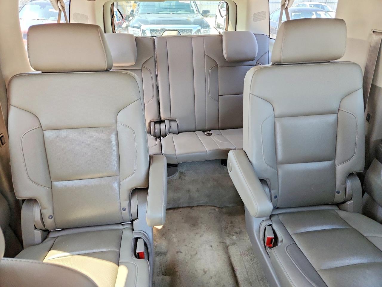 2015 Chevrolet Suburban K1500 Ltz White vin: 1GNSKKKC3FR239463