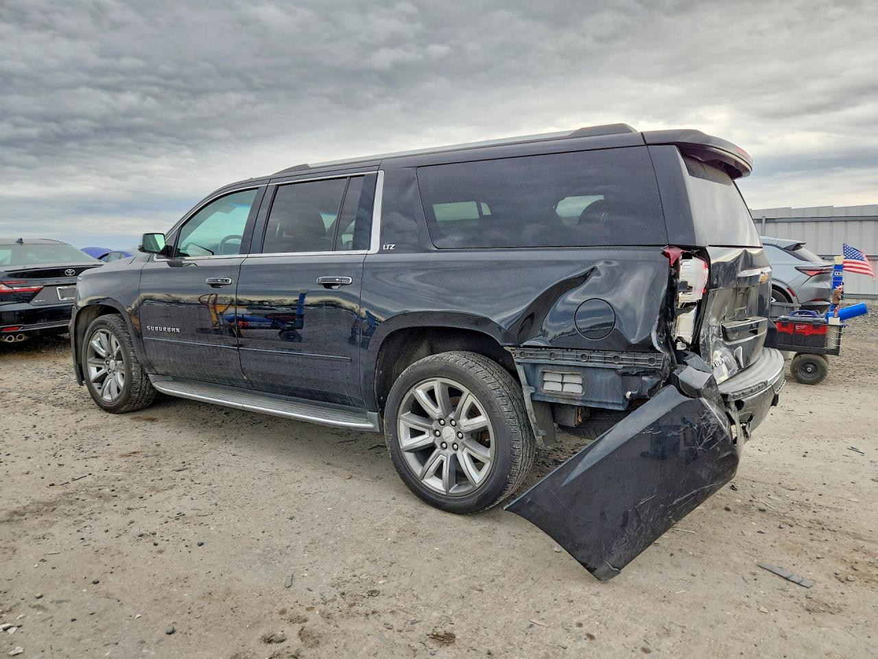 2015 Chevrolet Suburban K1500 Ltz Black vin: 1GNSKKKC3FR676802