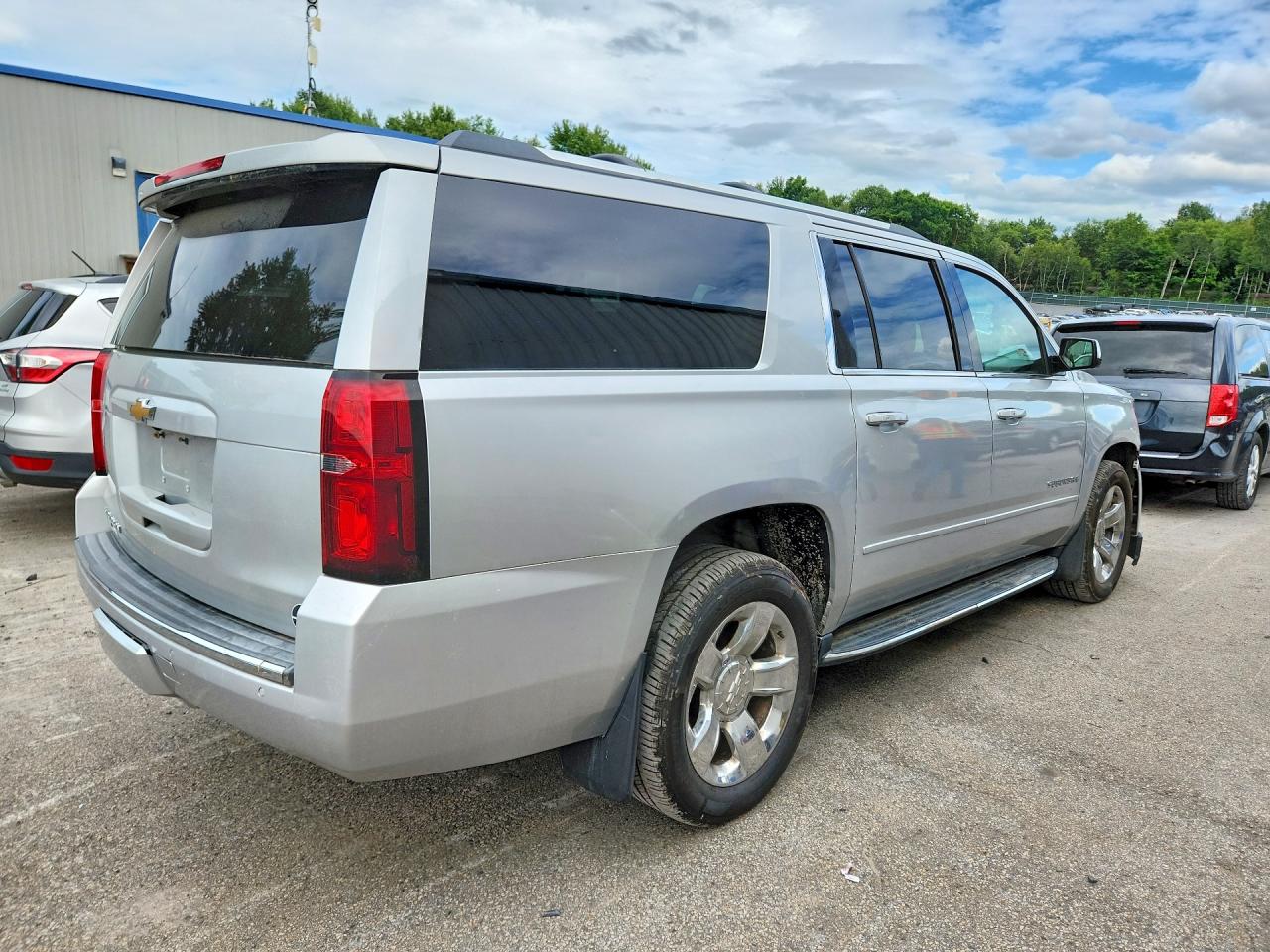 2015 Chevrolet Suburban K1500 Ltz Silver vin: 1GNSKKKC4FR163431