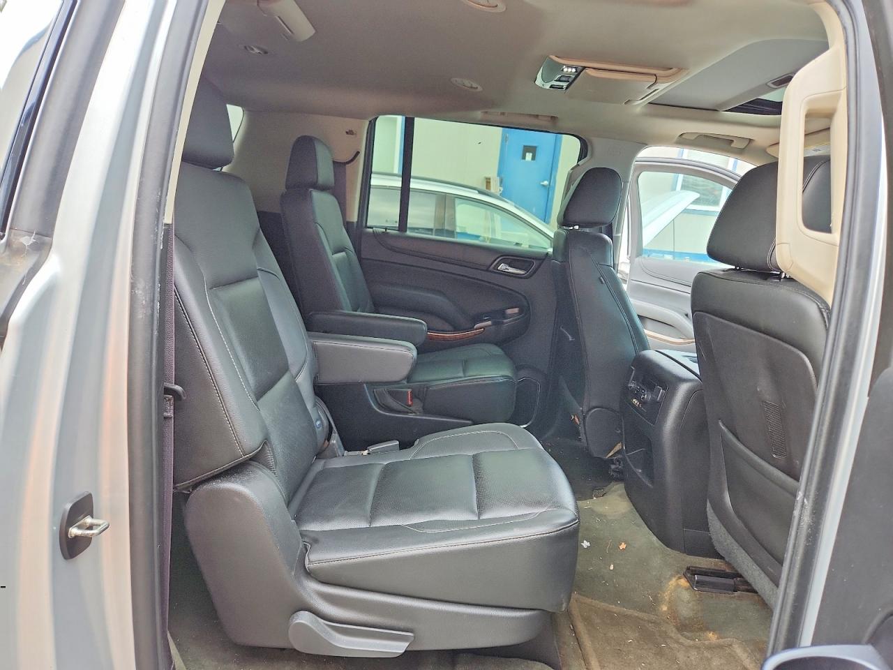 2015 Chevrolet Suburban K1500 Ltz Silver vin: 1GNSKKKC4FR163431