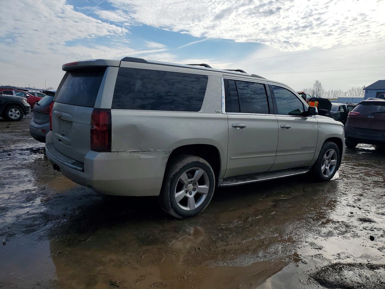 2015 Chevrolet Suburban K1500 Ltz Brown vin: 1GNSKKKC5FR143012