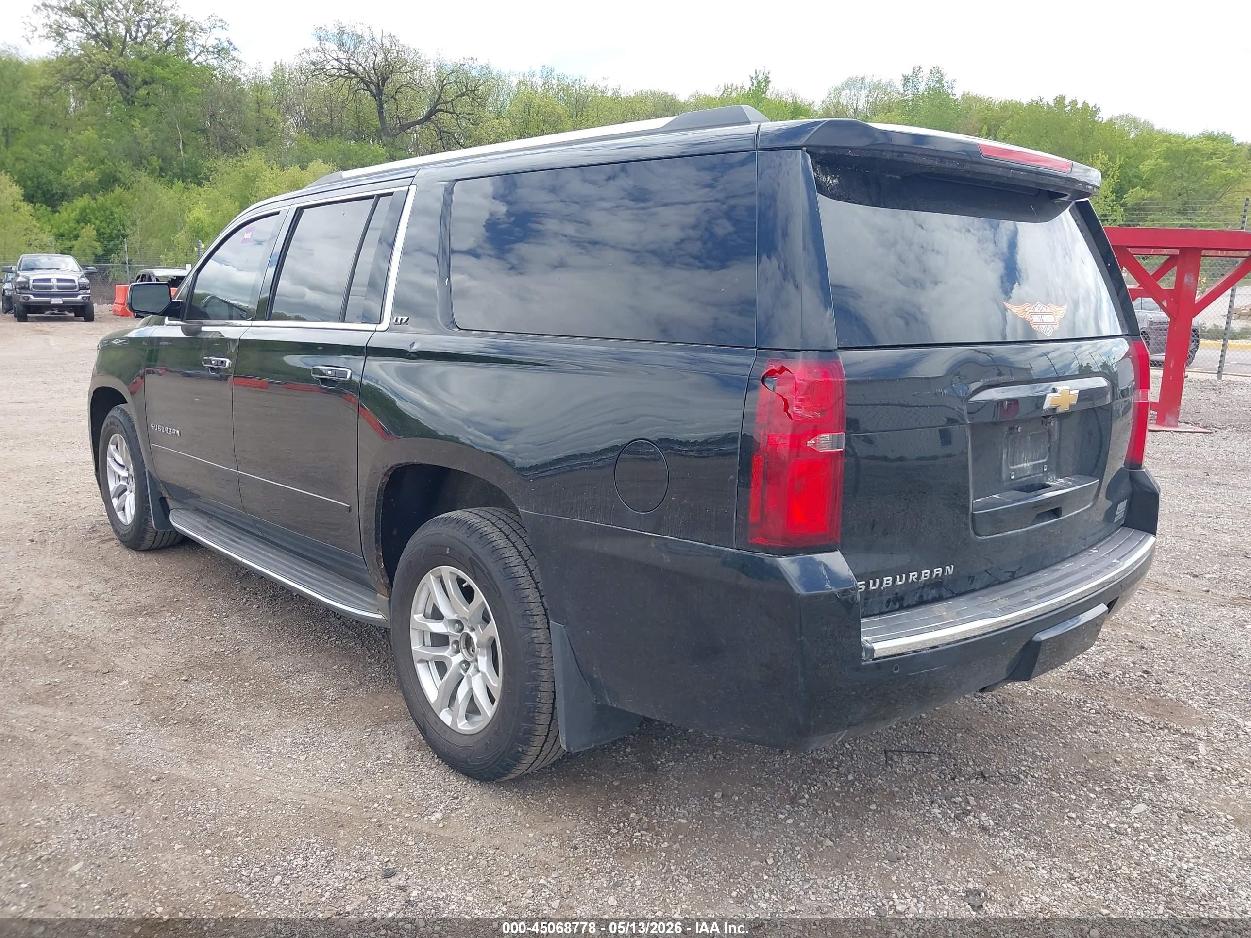 2015 Chevrolet Suburban 1500 Ltz Black vin: 1GNSKKKC5FR190914