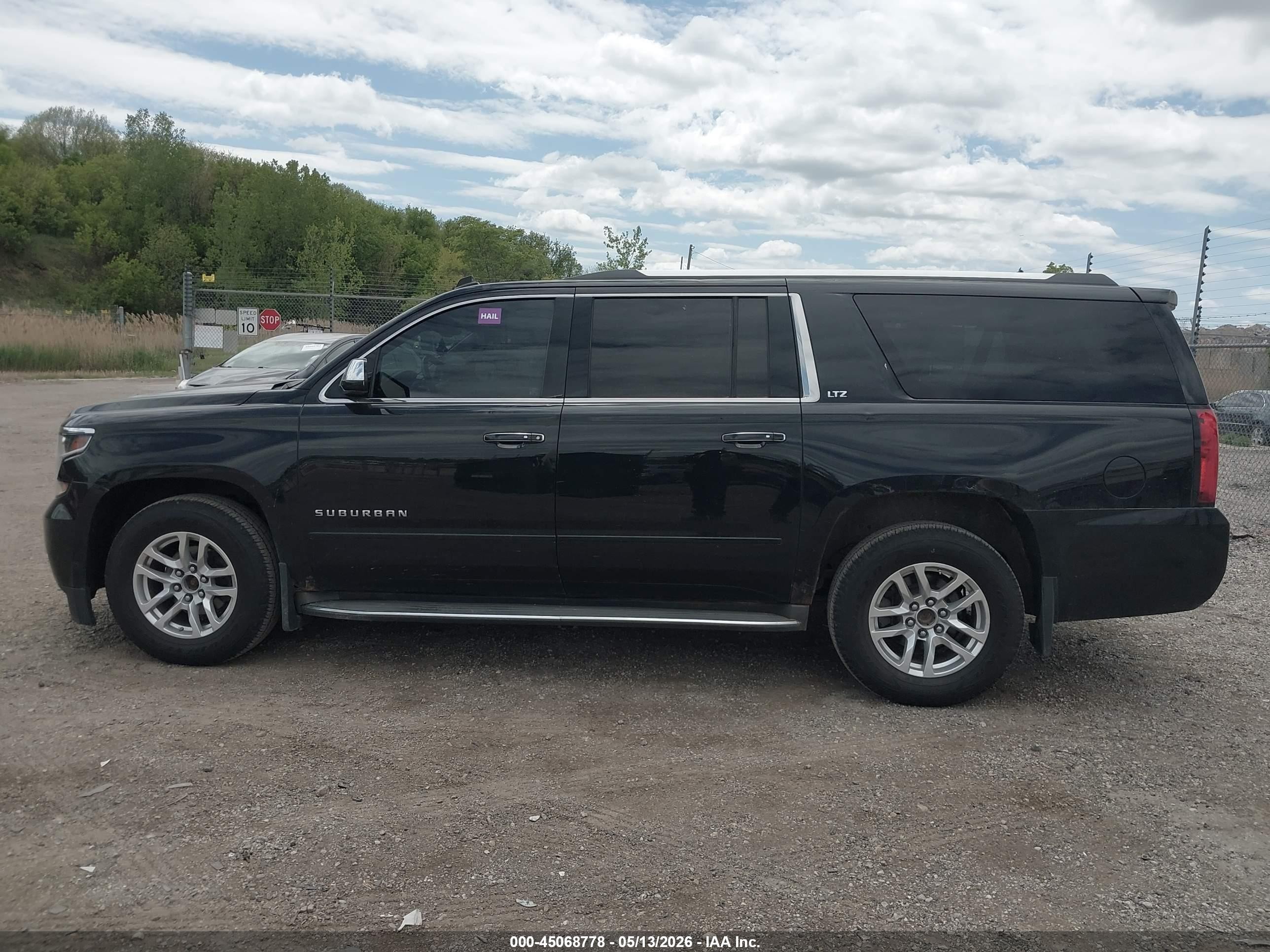 2015 Chevrolet Suburban 1500 Ltz Black vin: 1GNSKKKC5FR190914