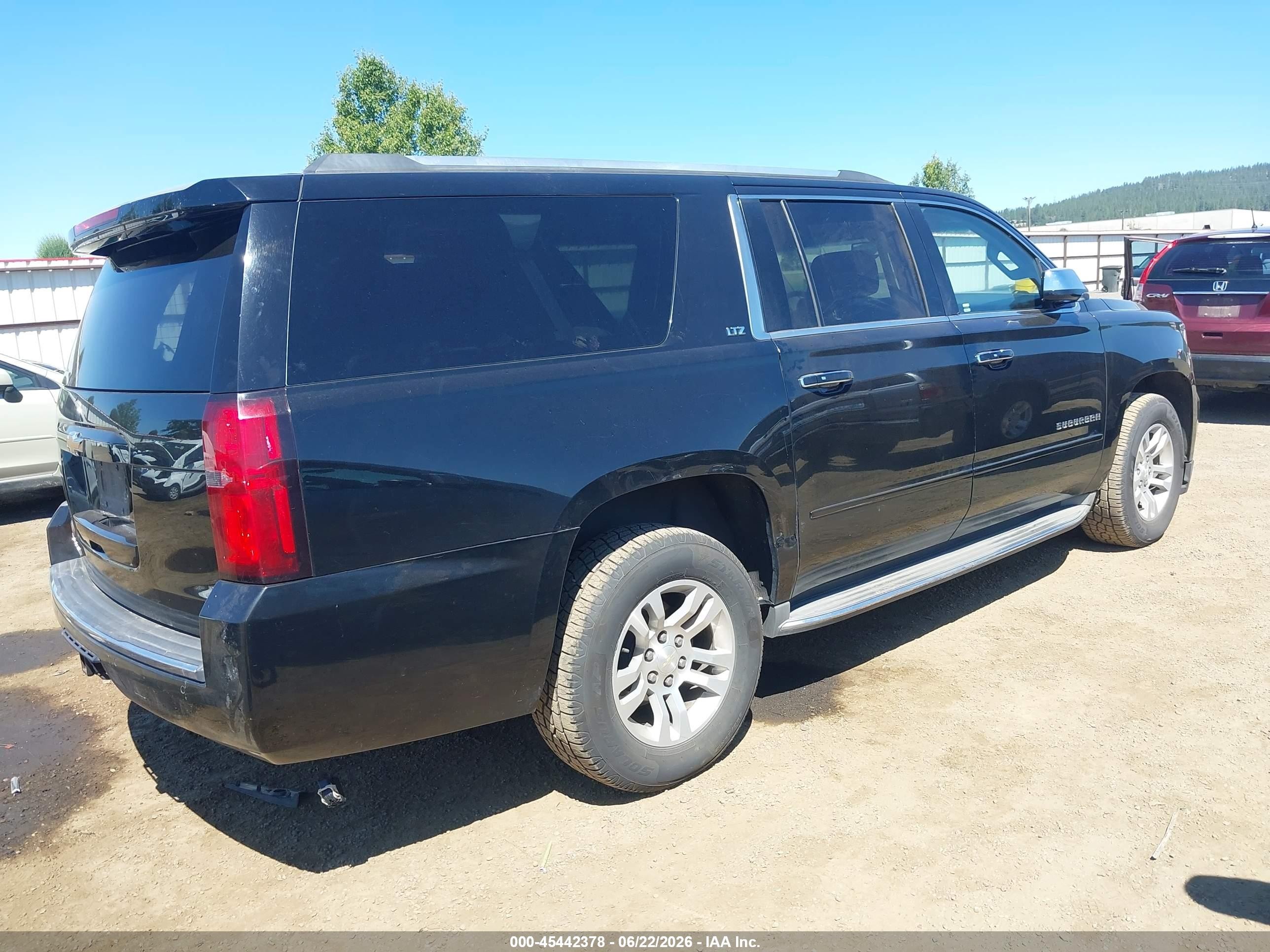 2015 Chevrolet Suburban Ltz Black vin: 1GNSKKKC5FR292603