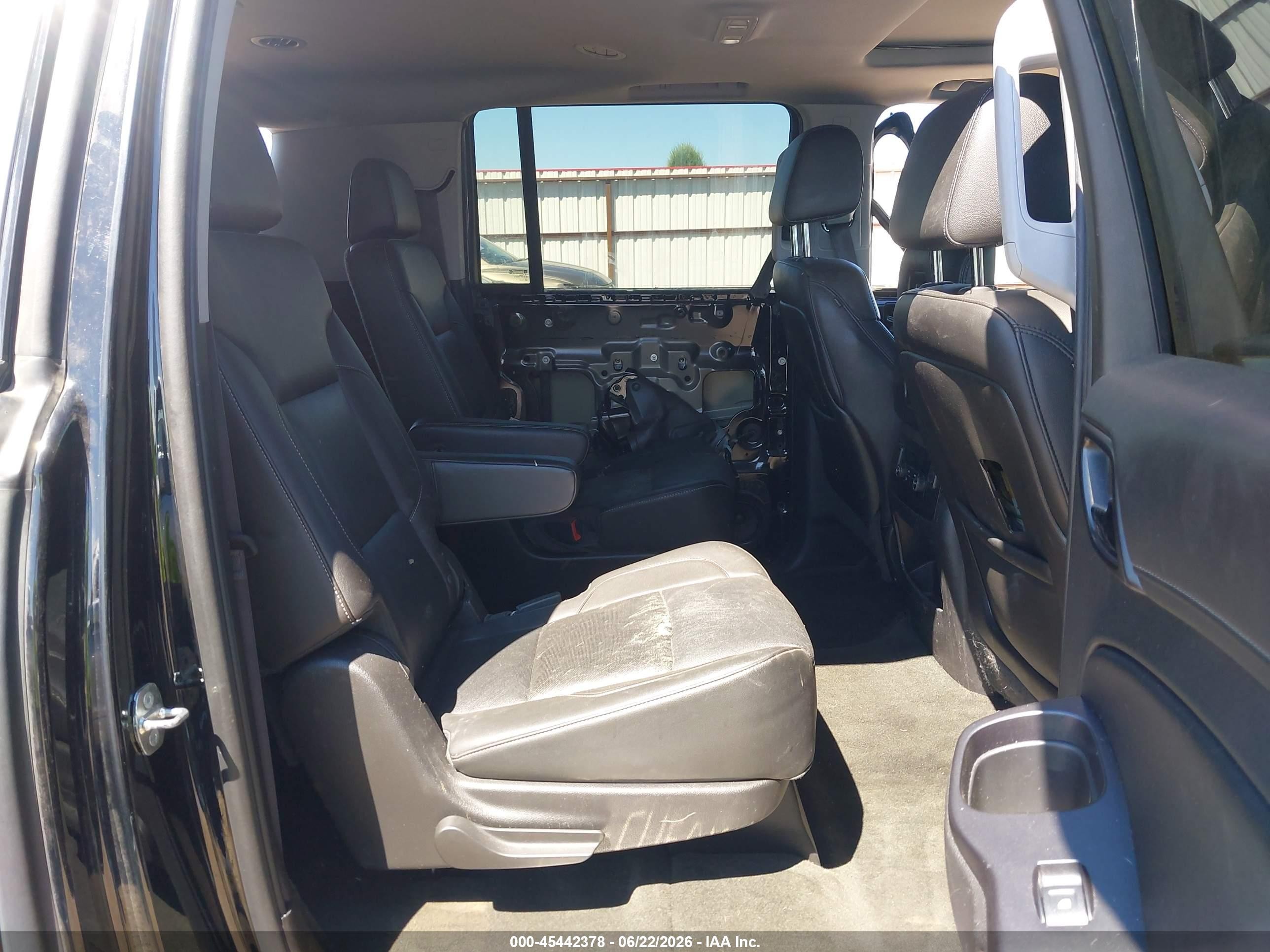 2015 Chevrolet Suburban Ltz Black vin: 1GNSKKKC5FR292603