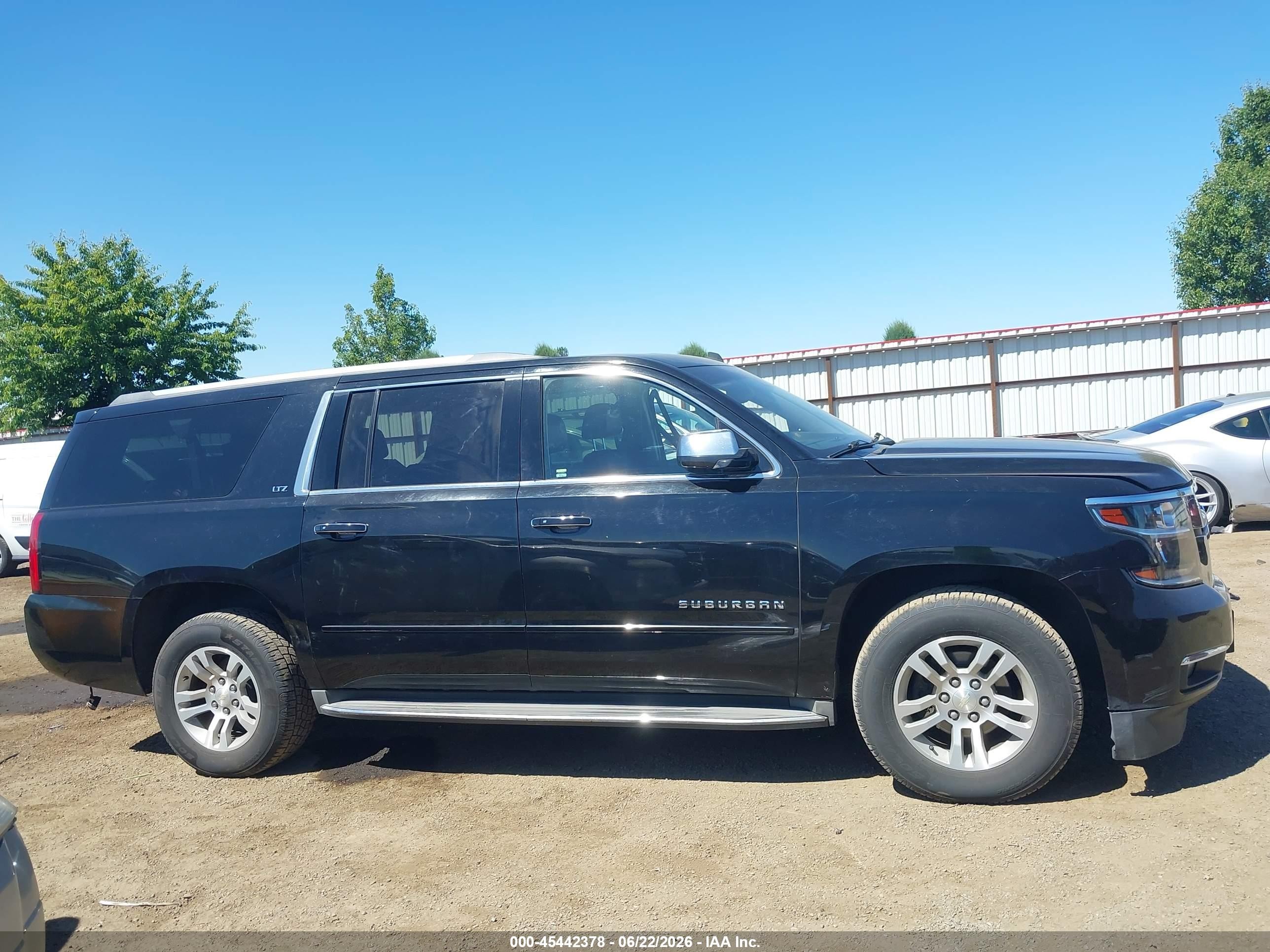 2015 Chevrolet Suburban Ltz Black vin: 1GNSKKKC5FR292603
