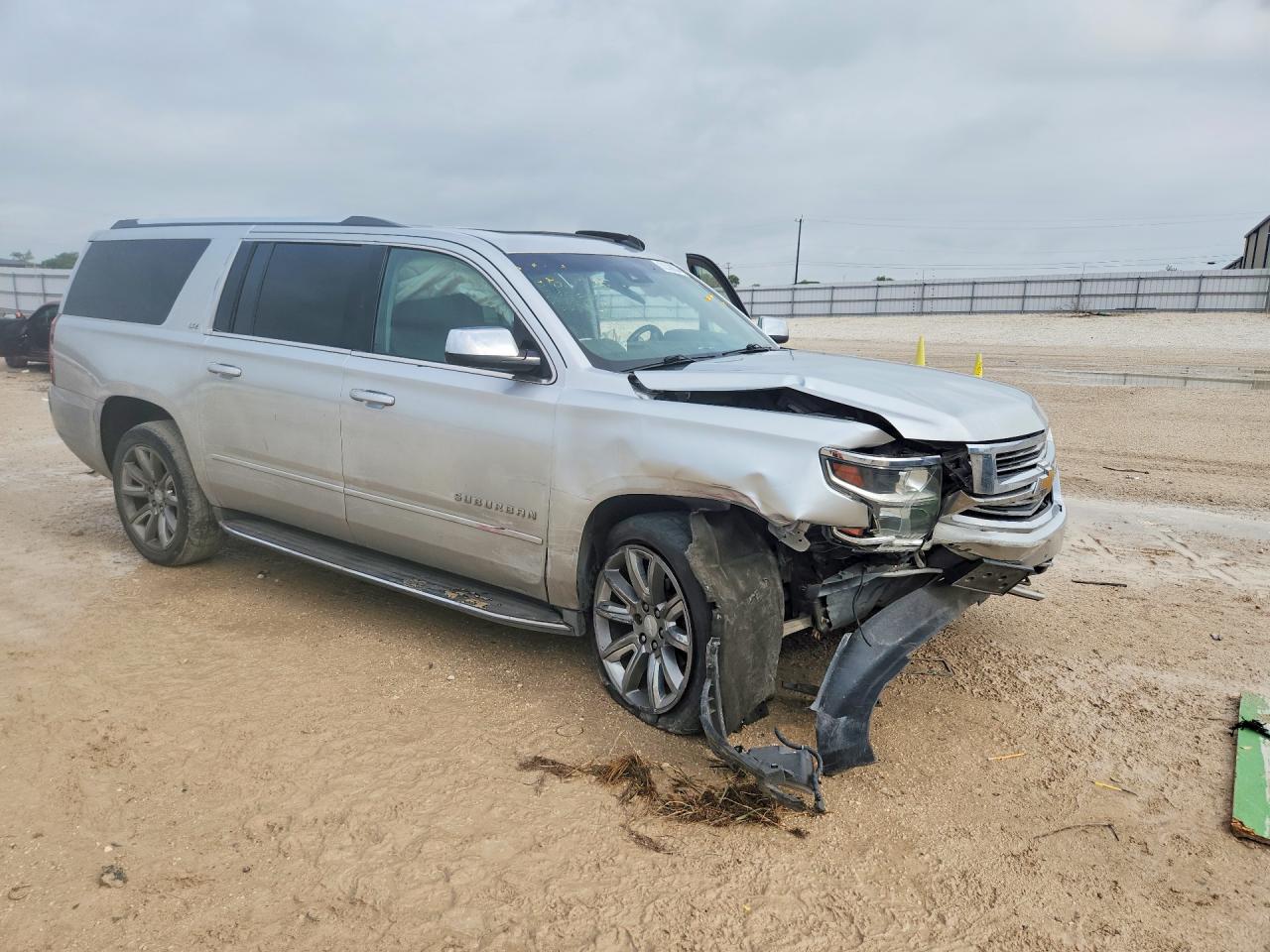 2015 Chevrolet Suburban K1500 Ltz Silver vin: 1GNSKKKC6FR280072