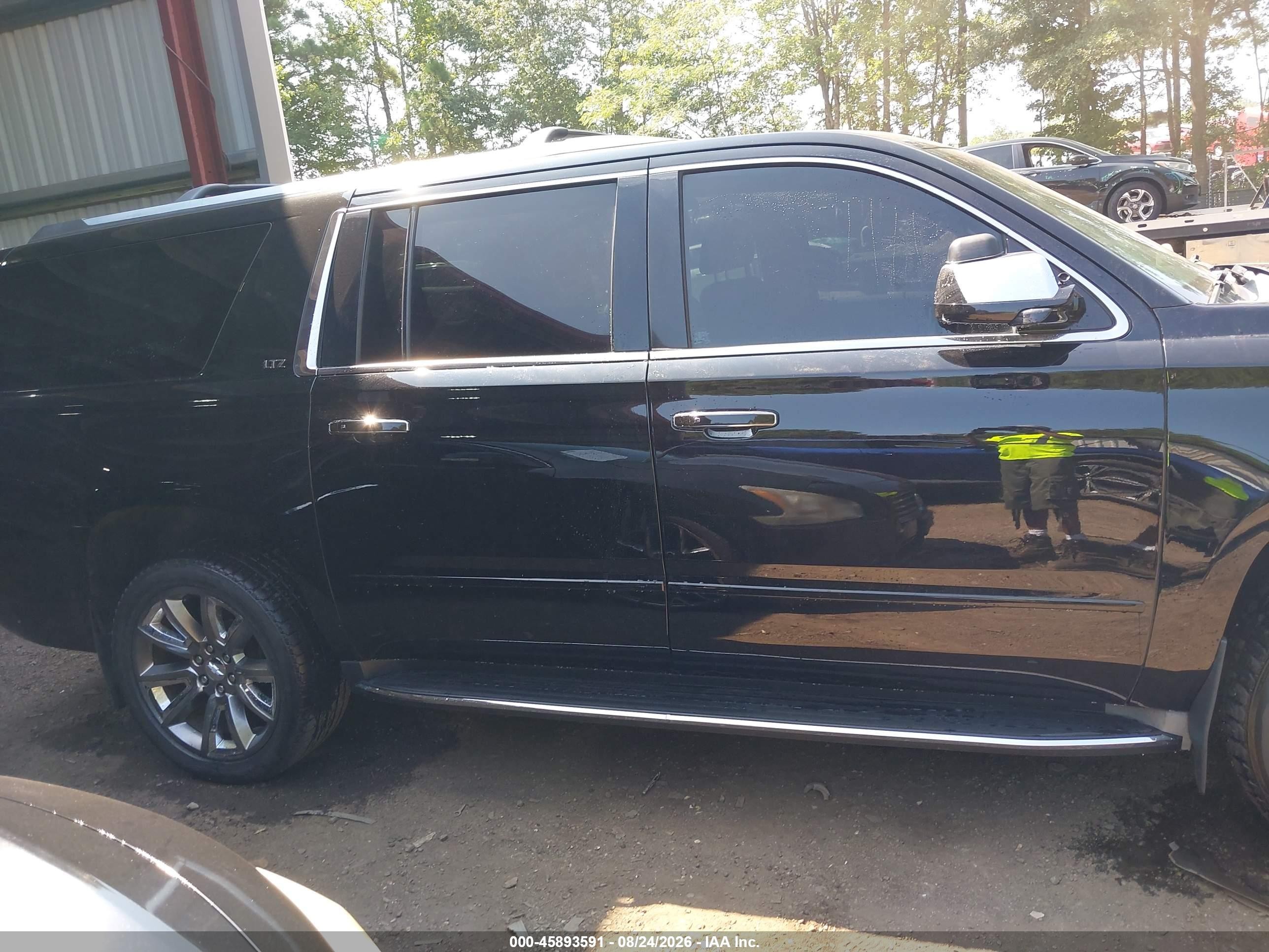 2015 Chevrolet Suburban Ltz Black vin: 1GNSKKKC6FR302104