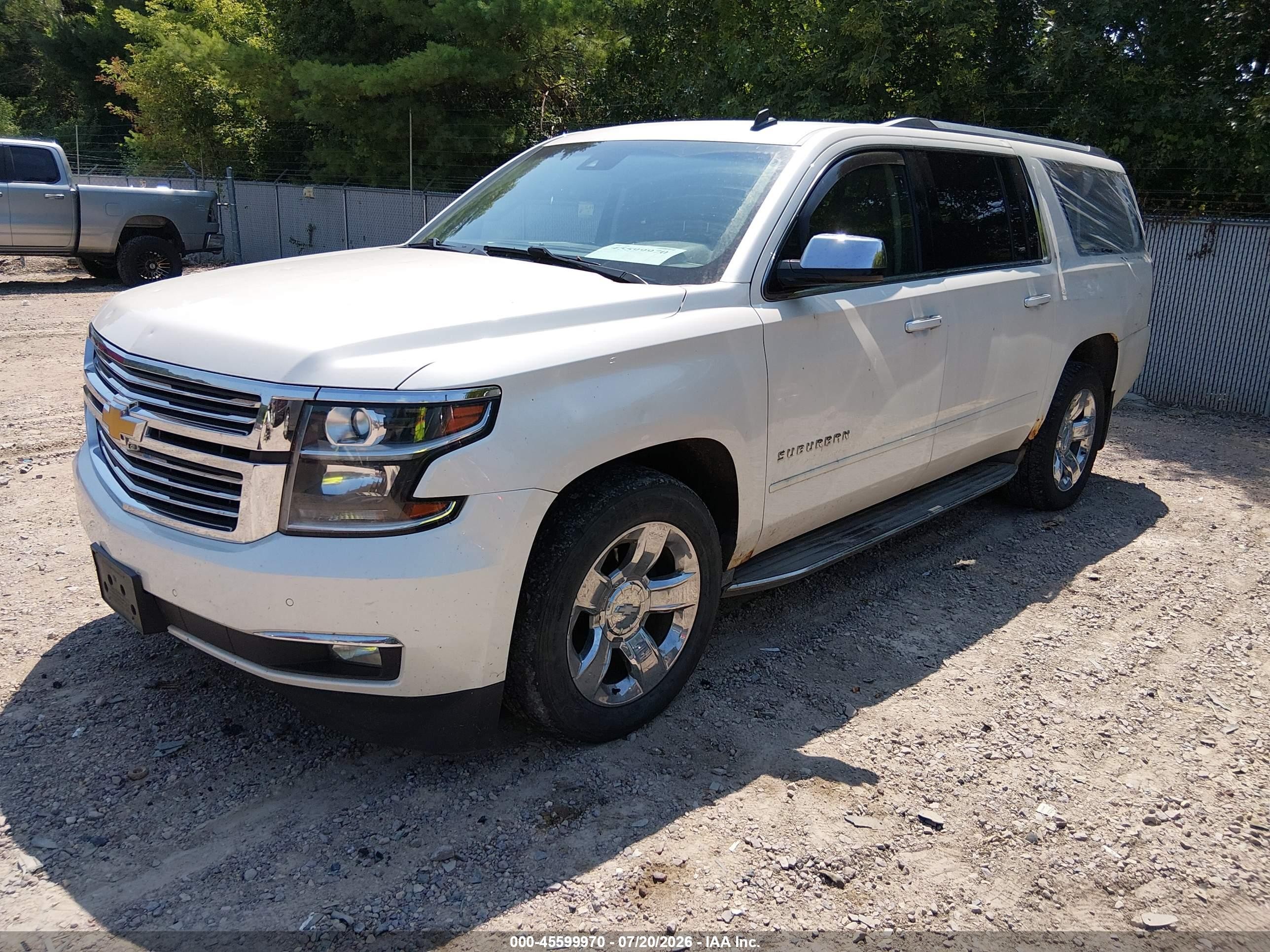 2015 Chevrolet Suburban Ltz White vin: 1GNSKKKC6FR303768