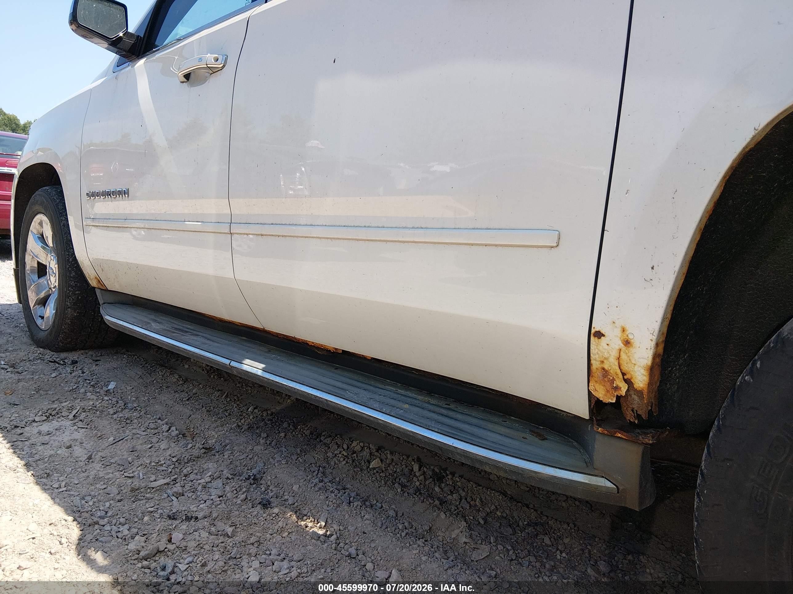2015 Chevrolet Suburban Ltz White vin: 1GNSKKKC6FR303768