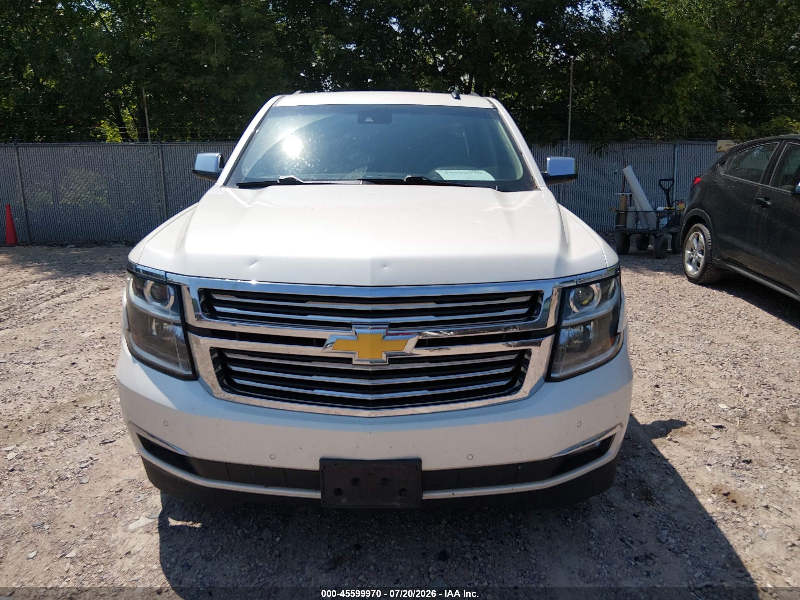 2015 Chevrolet Suburban Ltz White vin: 1GNSKKKC6FR303768