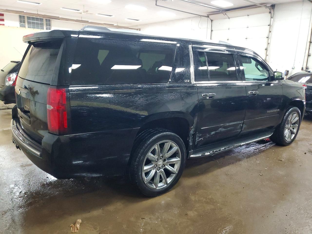 2015 Chevrolet Suburban K1500 Ltz Черный vin: 1GNSKKKC6FR511536