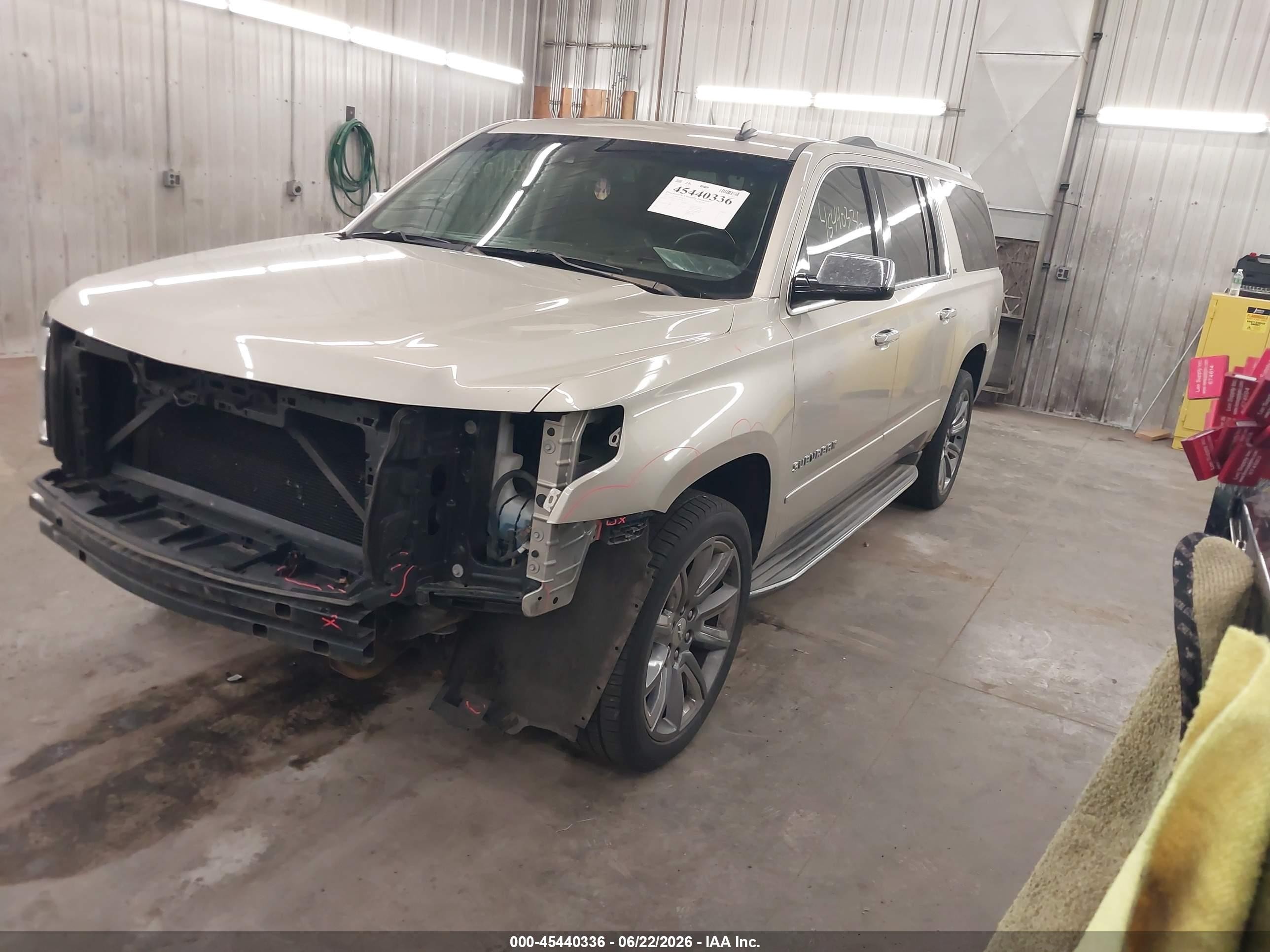 2015 Chevrolet Suburban Ltz Beige vin: 1GNSKKKC7FR294417