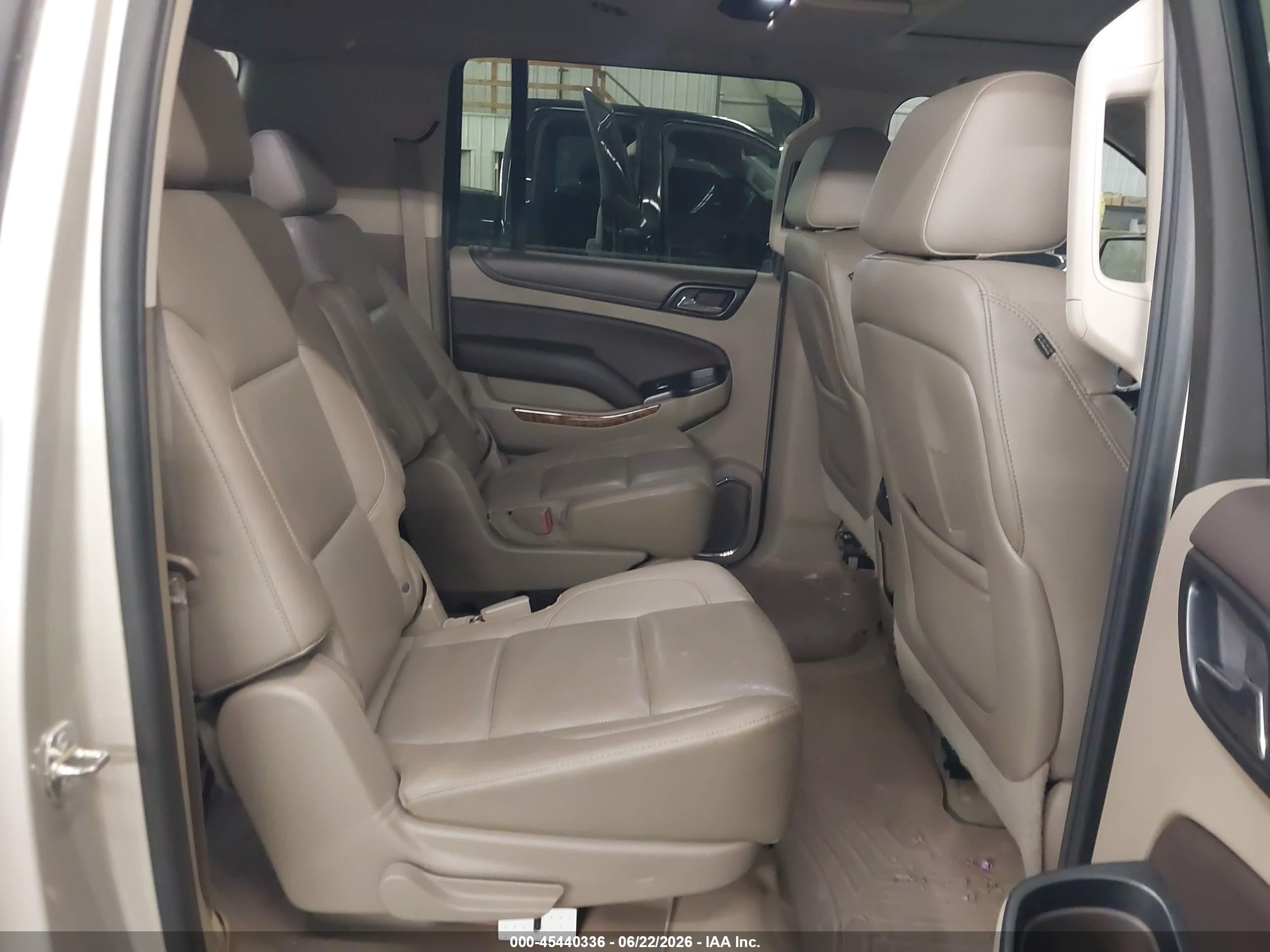 2015 Chevrolet Suburban Ltz Beige vin: 1GNSKKKC7FR294417