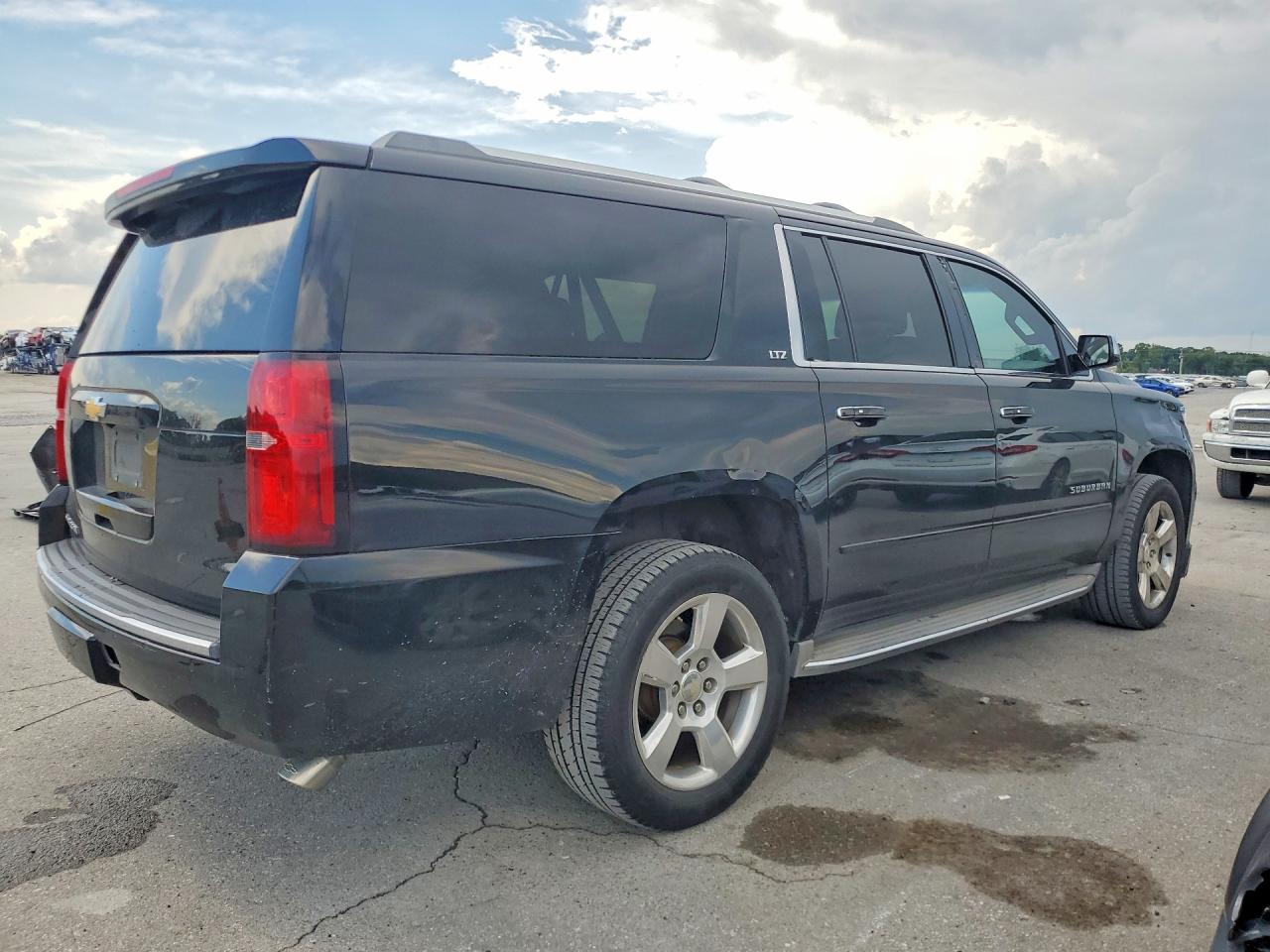 2015 Chevrolet Suburban K1500 Ltz Black vin: 1GNSKKKC7FR303911