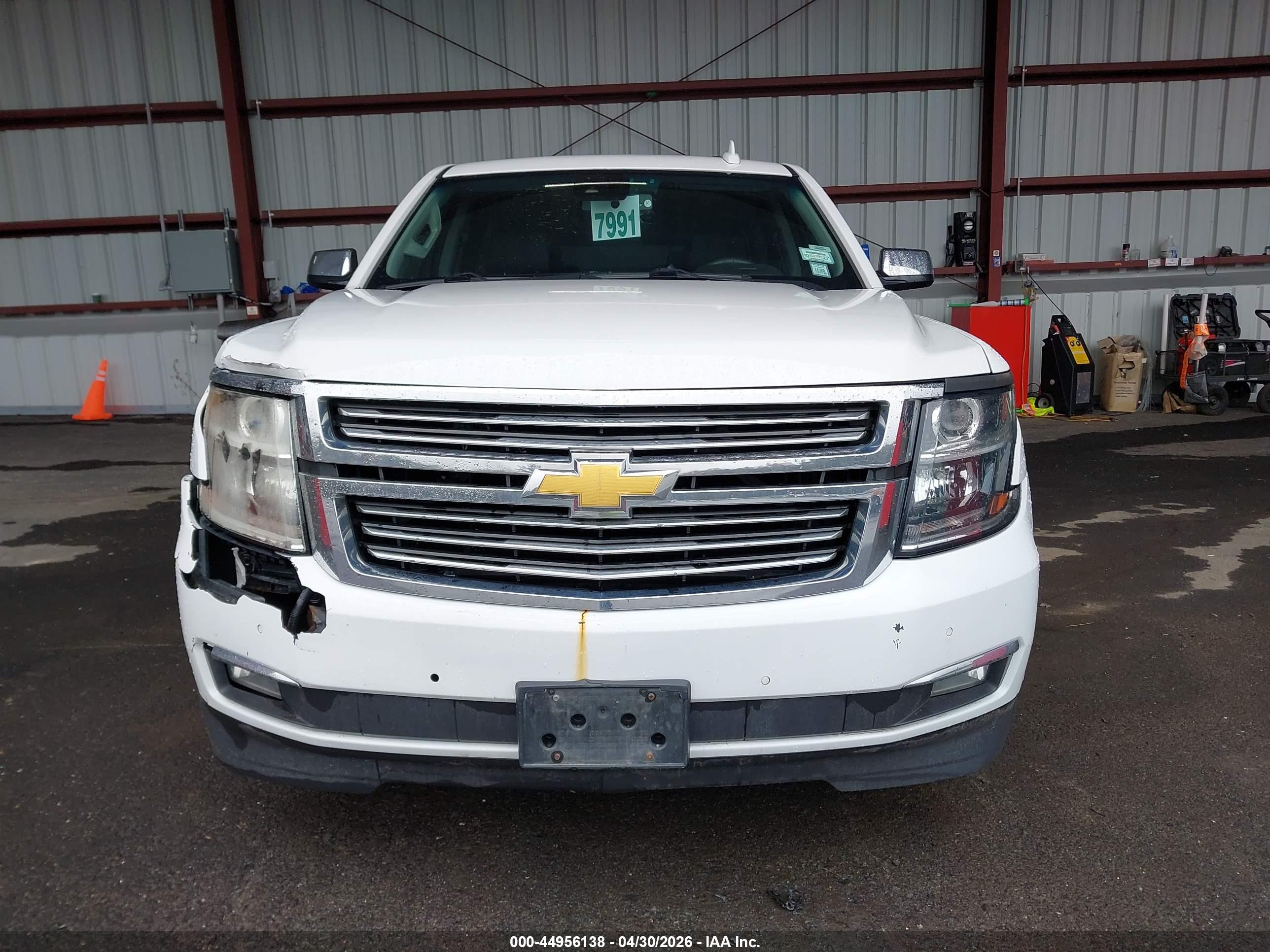 2015 Chevrolet Suburban 1500 Ltz White vin: 1GNSKKKC7FR540494