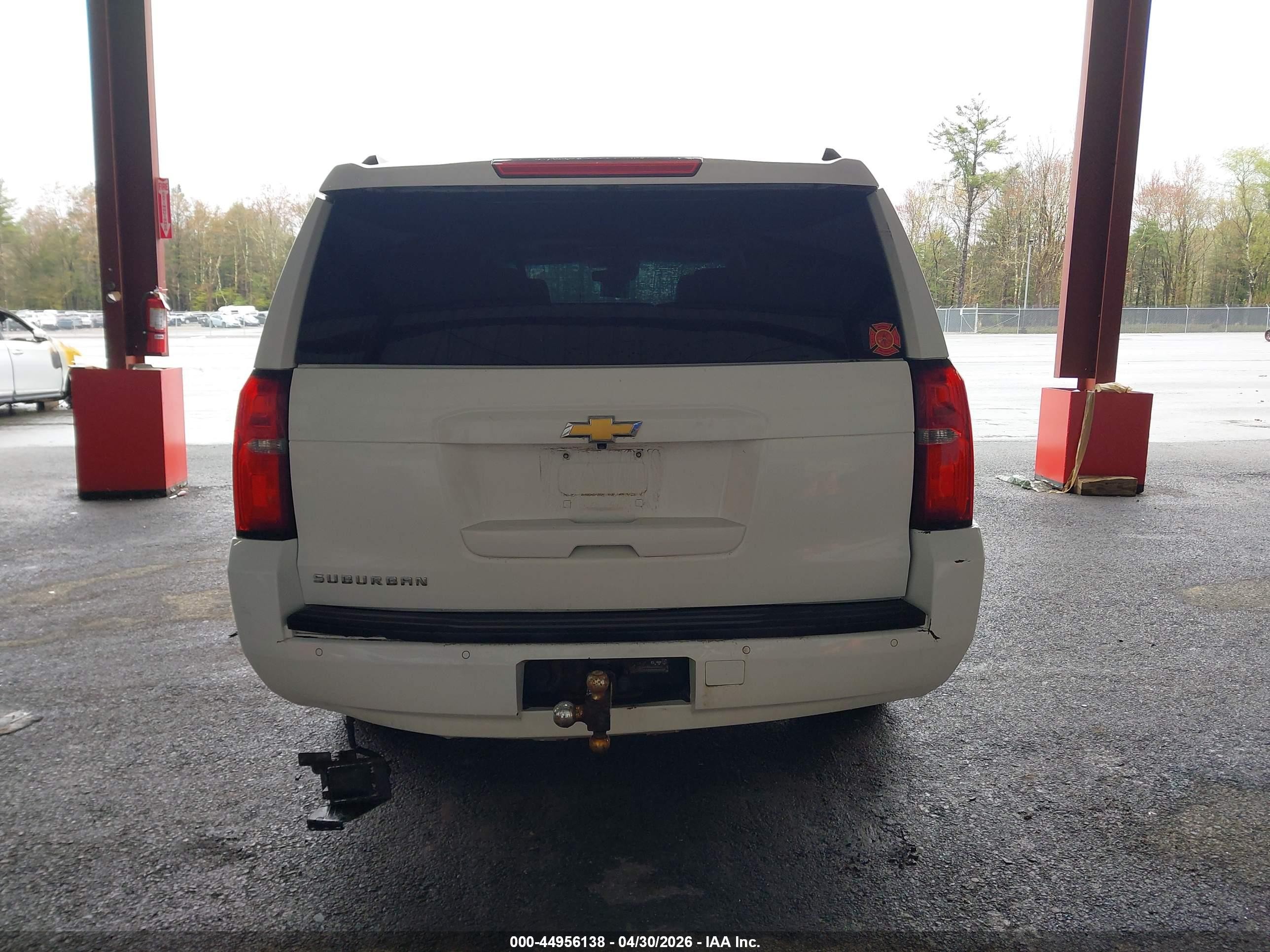 2015 Chevrolet Suburban 1500 Ltz White vin: 1GNSKKKC7FR540494