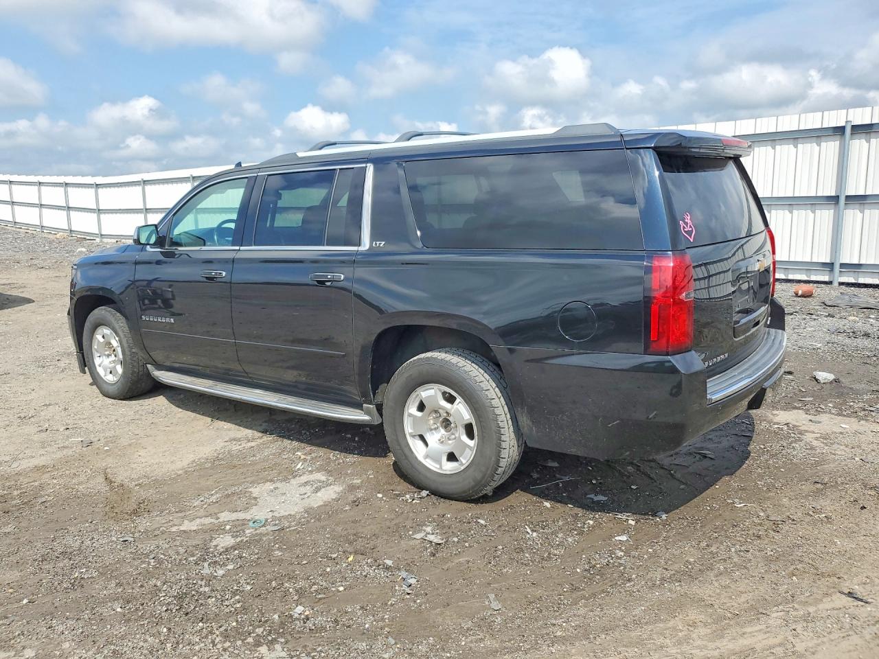 2015 Chevrolet Suburban K1500 Ltz Black vin: 1GNSKKKC7FR642619