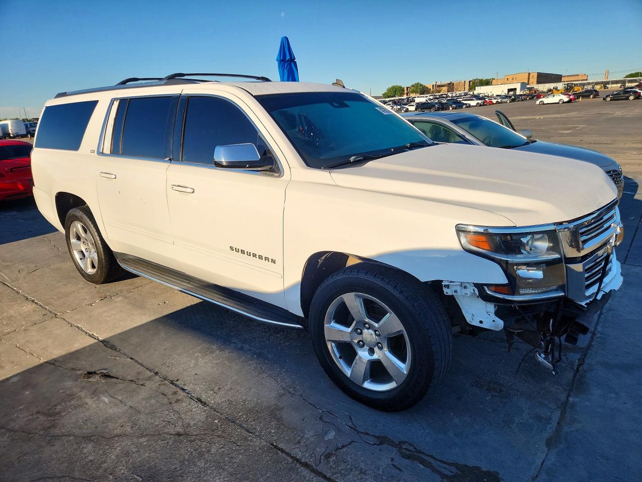 2015 Chevrolet Suburban K1500 Ltz Белый vin: 1GNSKKKC8FR147622