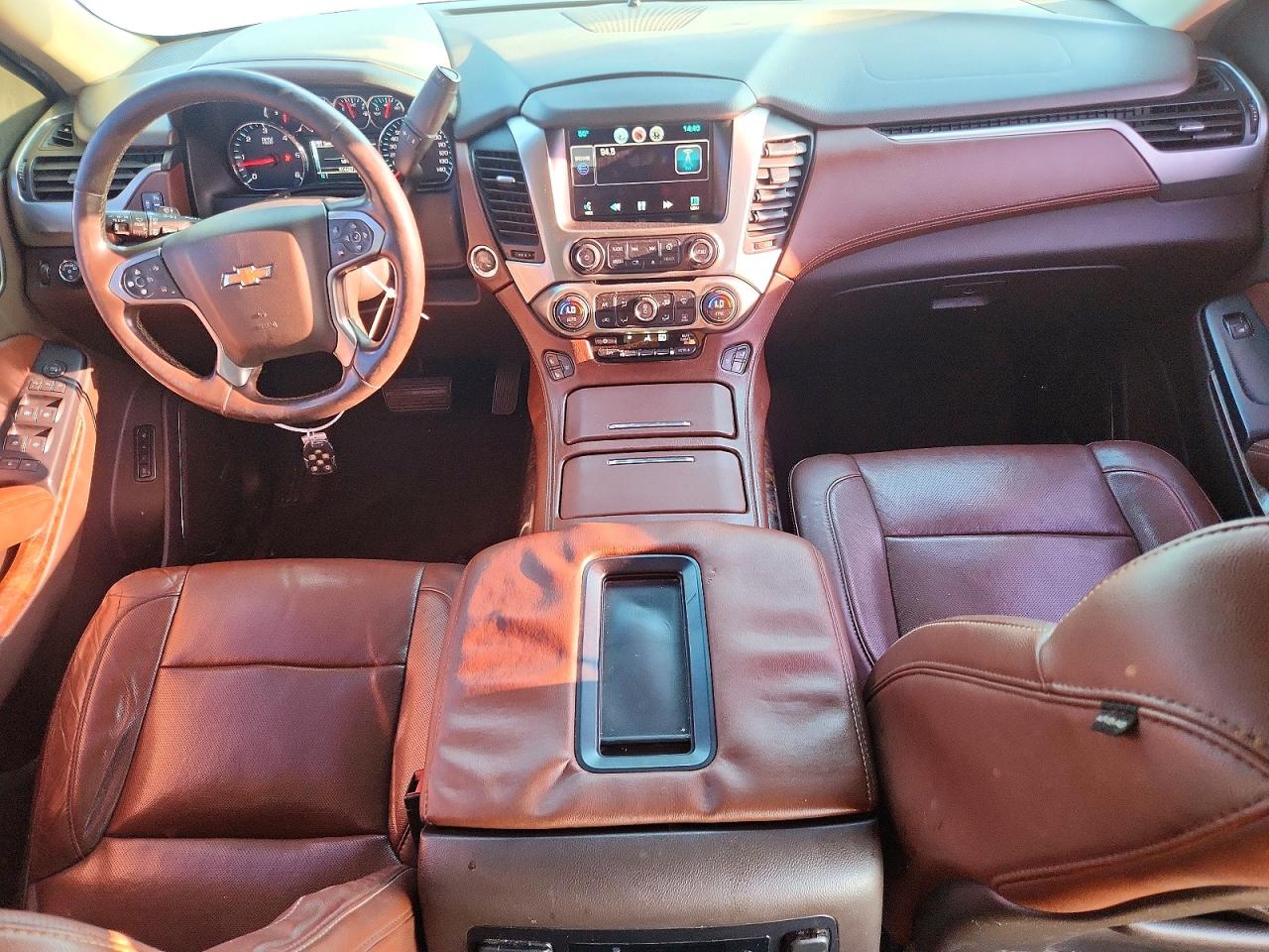 2015 Chevrolet Suburban K1500 Ltz Белый vin: 1GNSKKKC8FR147622