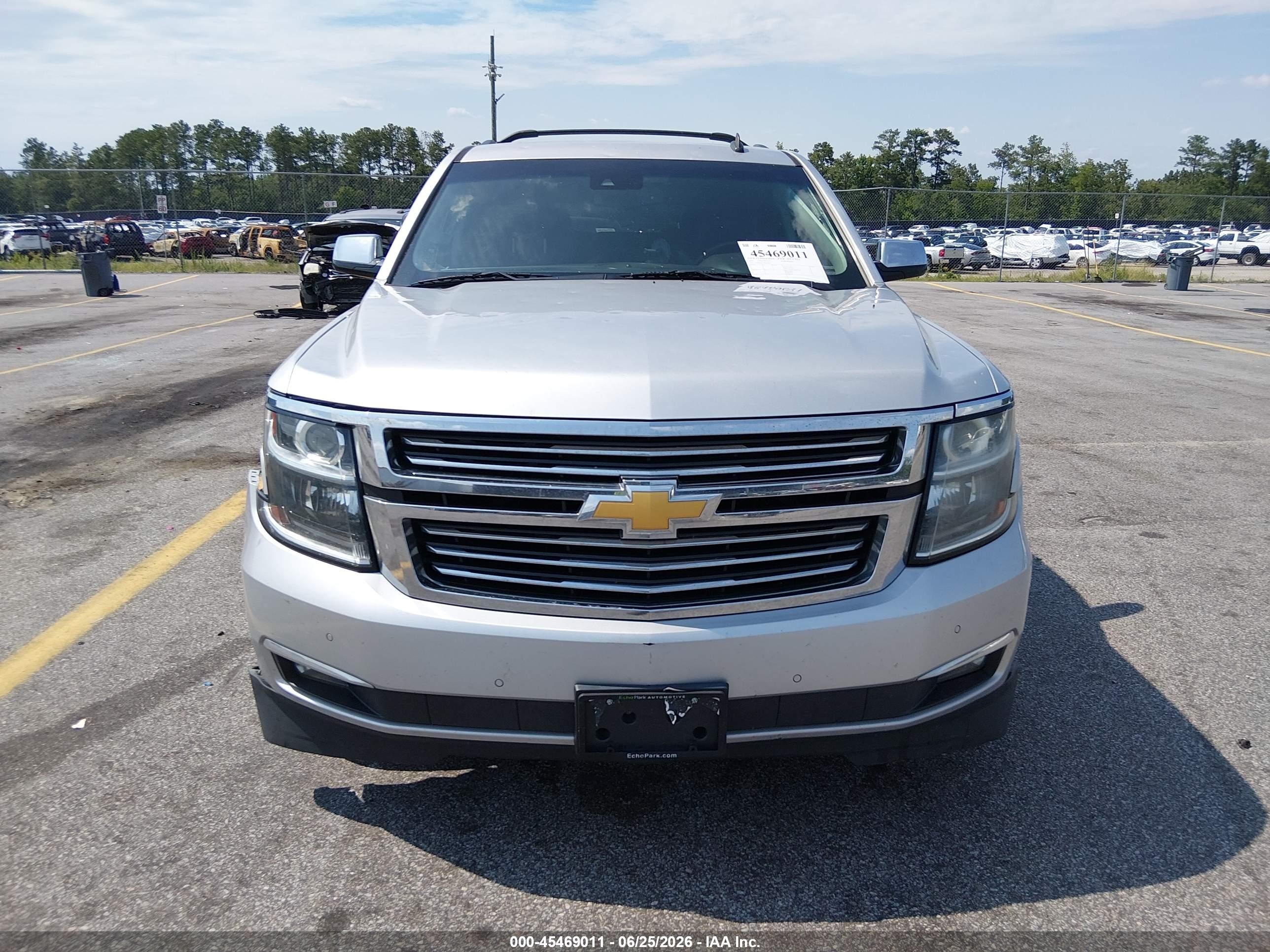2015 Chevrolet Suburban Ltz Серебряный vin: 1GNSKKKC9FR198031