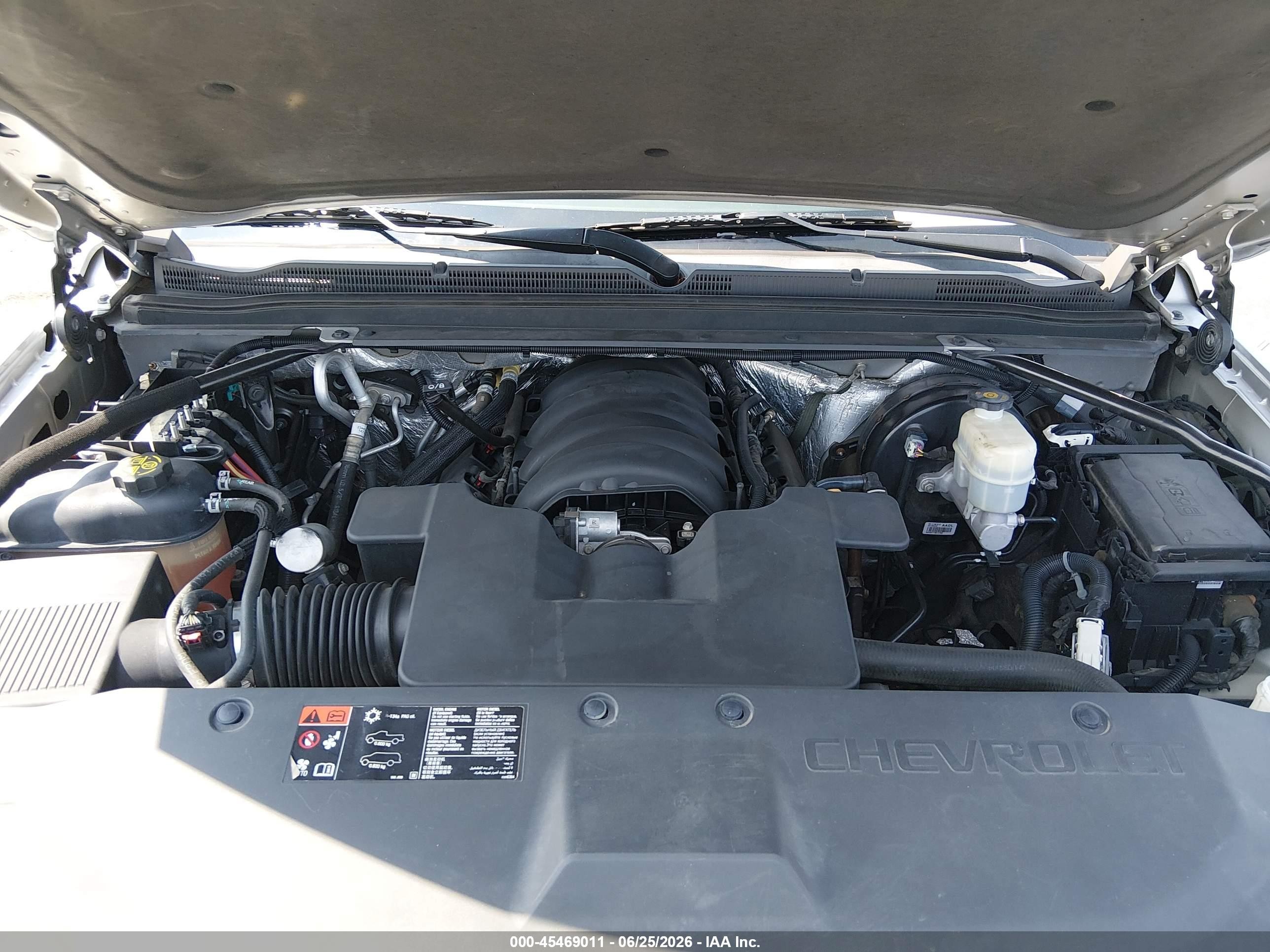 2015 Chevrolet Suburban Ltz Серебряный vin: 1GNSKKKC9FR198031