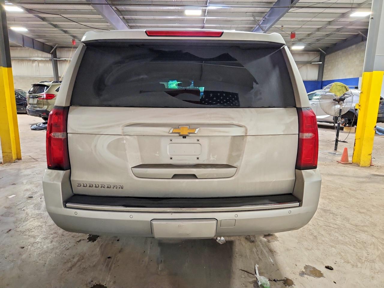 2015 Chevrolet Suburban K1500 Ltz Silver vin: 1GNSKKKC9FR206175