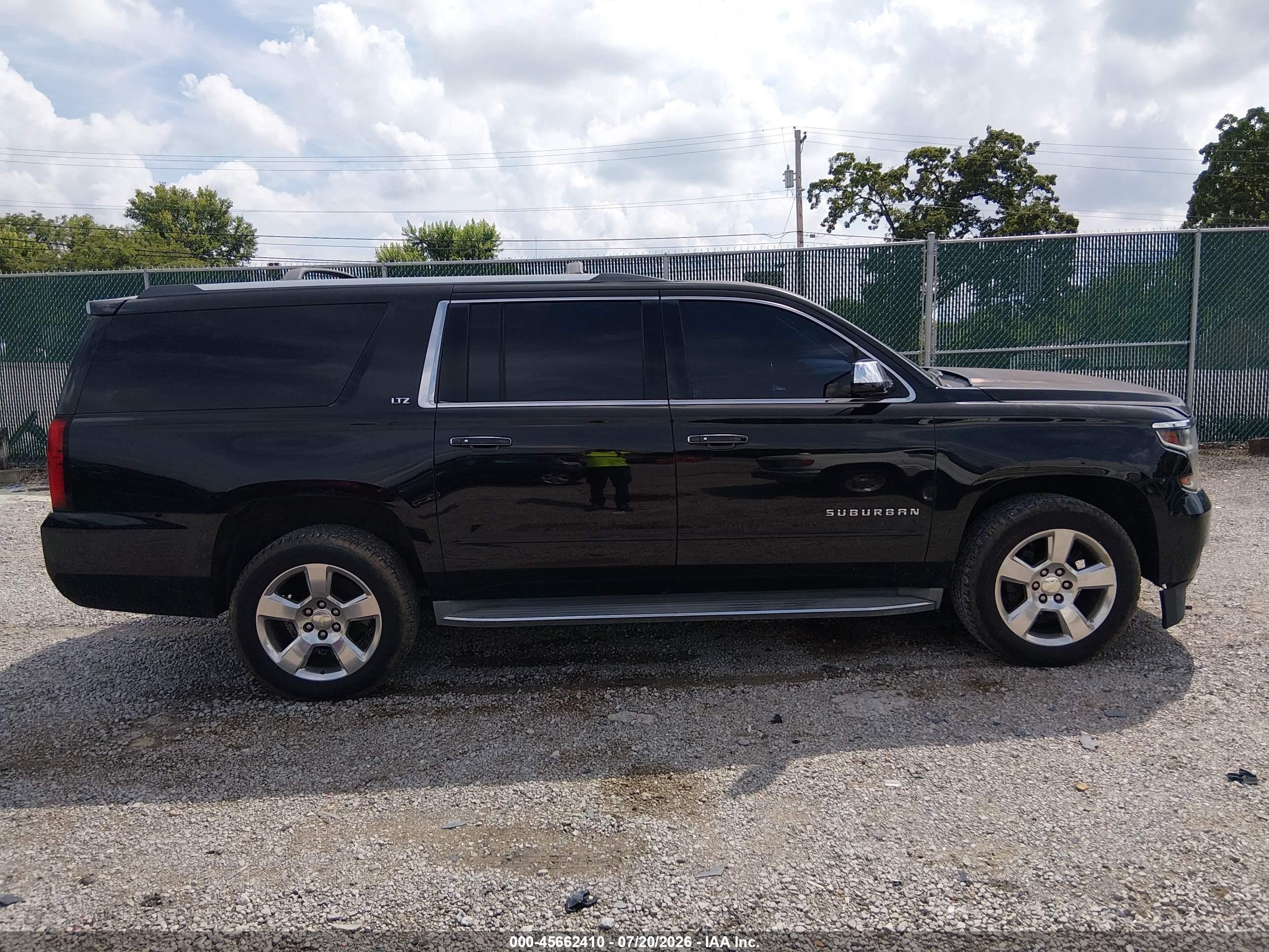 2015 Chevrolet Suburban Ltz Black vin: 1GNSKKKC9FR208265