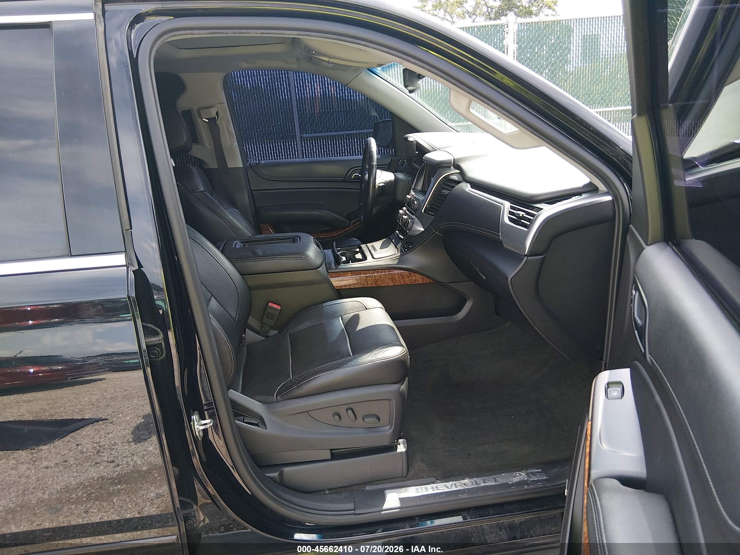 2015 Chevrolet Suburban Ltz Black vin: 1GNSKKKC9FR208265