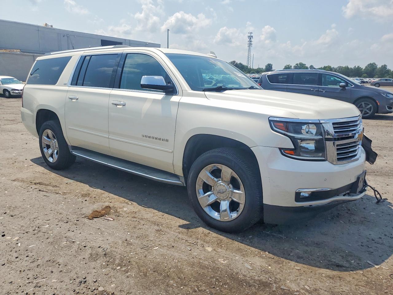 2015 Chevrolet Suburban K1500 Ltz White vin: 1GNSKKKC9FR537189