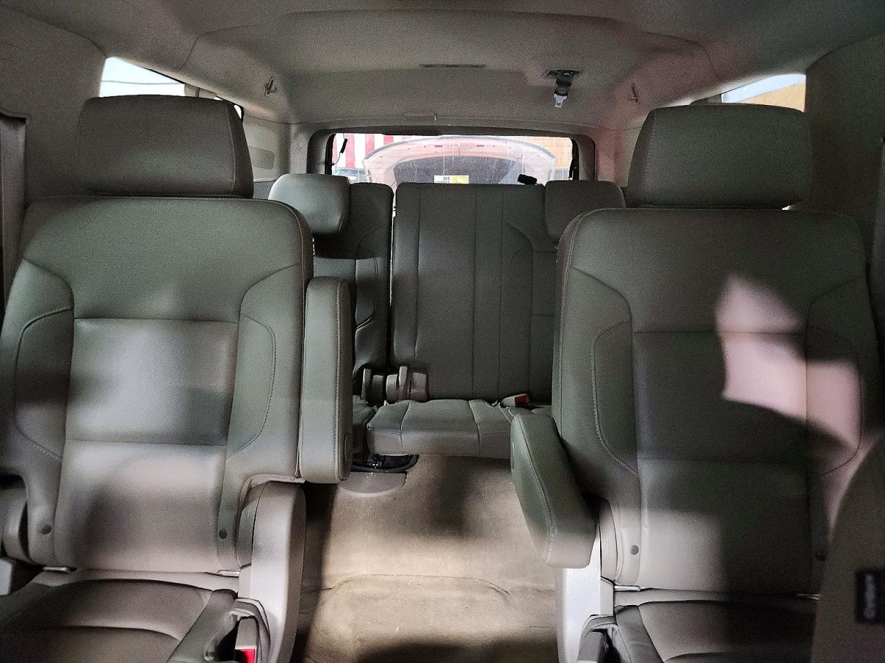 2015 Chevrolet Suburban K1500 Ltz White vin: 1GNSKKKCXFR148058