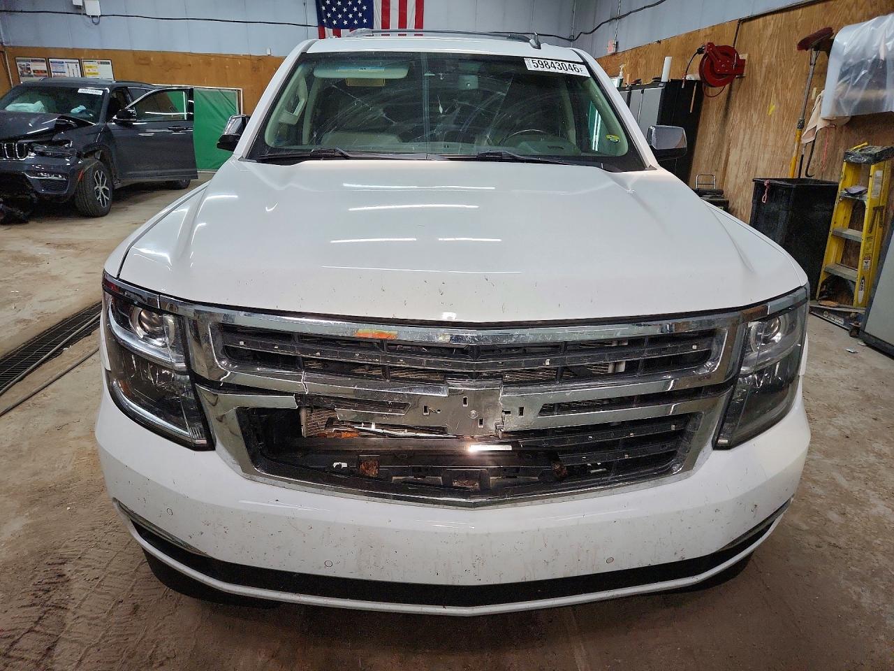 2015 Chevrolet Suburban K1500 Ltz White vin: 1GNSKKKCXFR148058