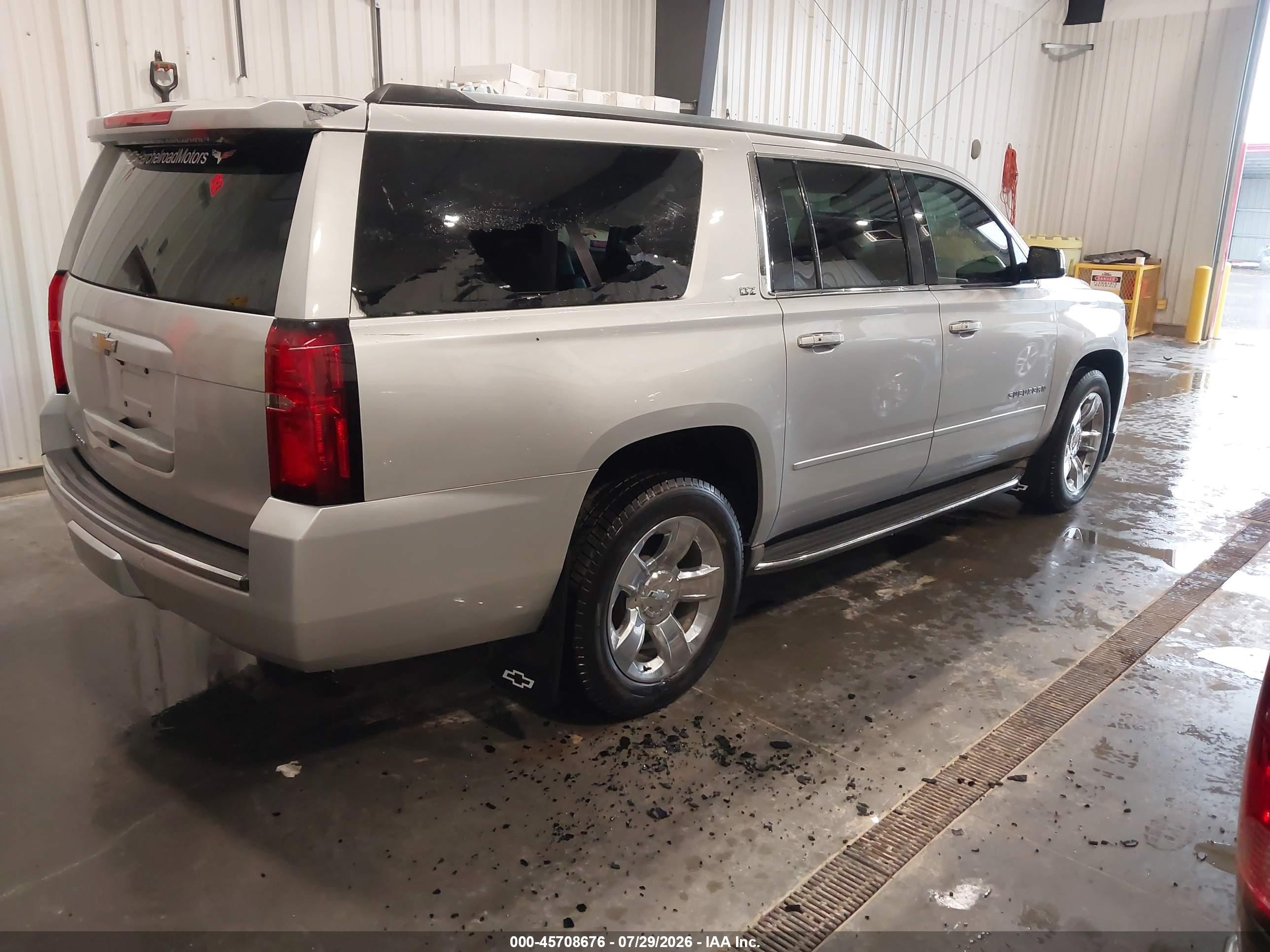 2015 Chevrolet Suburban Ltz Silver vin: 1GNSKKKCXFR219159