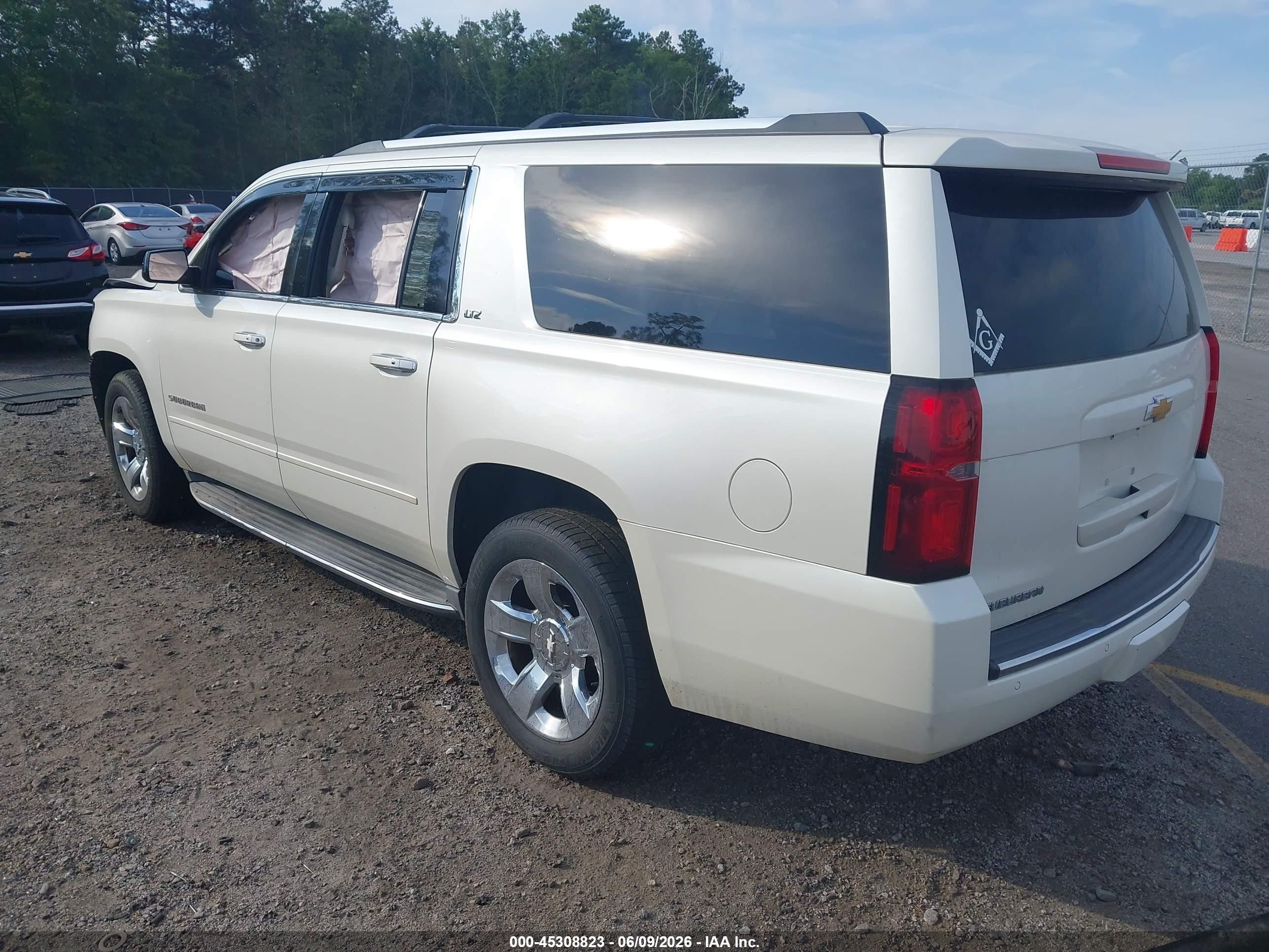 2015 Chevrolet Suburban Ltz White vin: 1GNSKKKCXFR249486