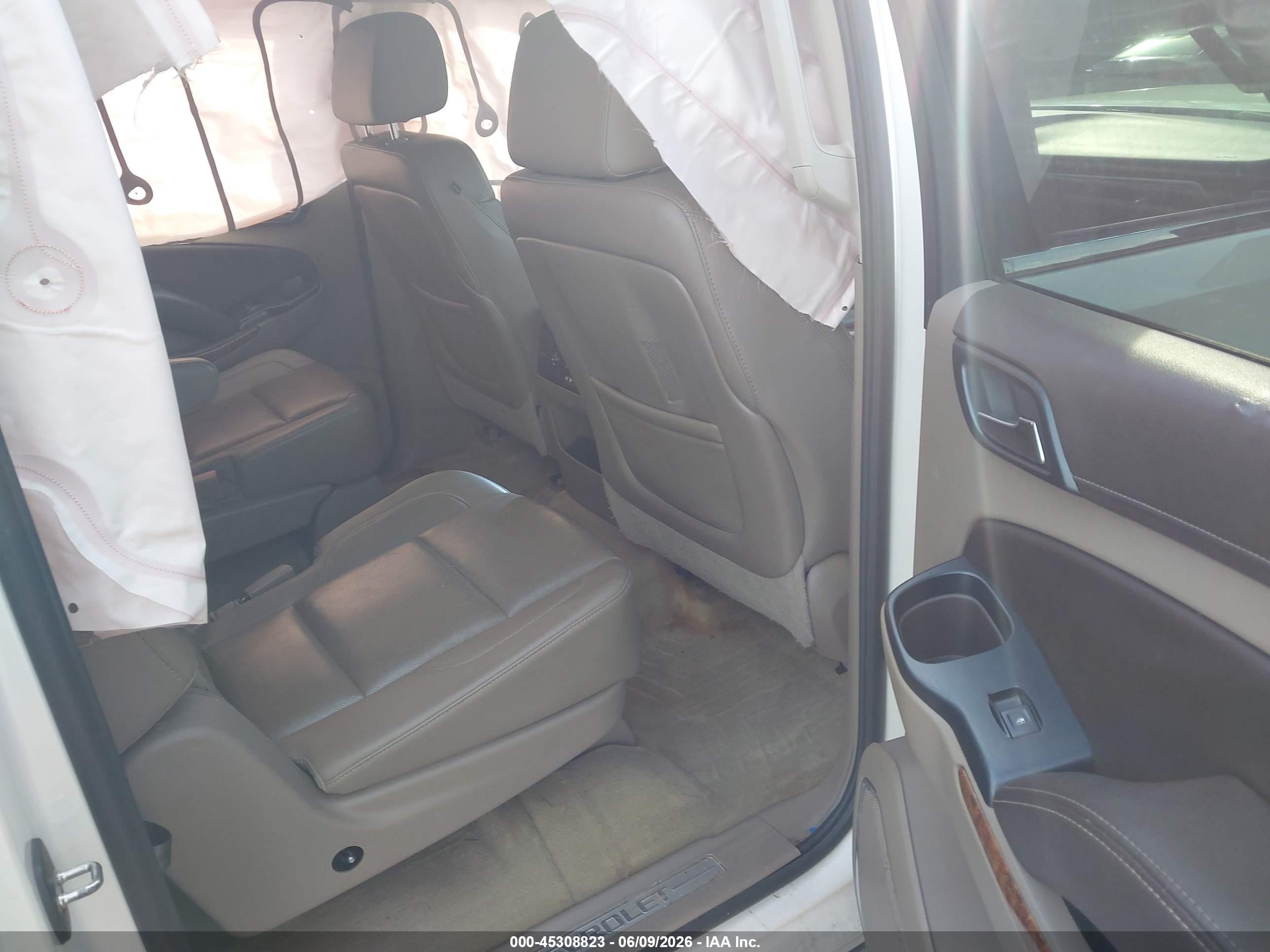 2015 Chevrolet Suburban Ltz White vin: 1GNSKKKCXFR249486