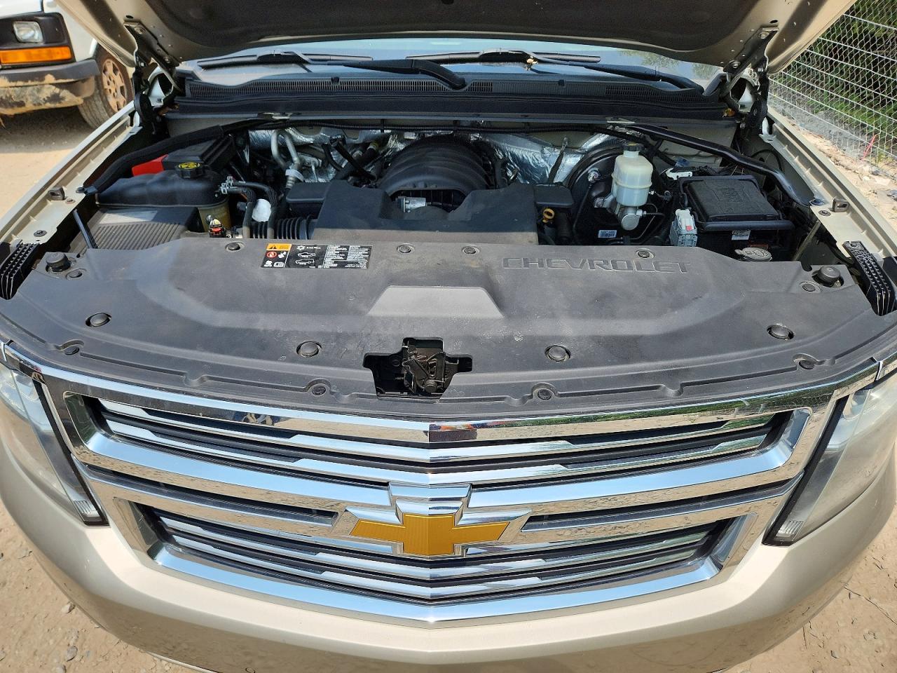 2015 Chevrolet Suburban K1500 Ltz Beige vin: 1GNSKKKCXFR507523