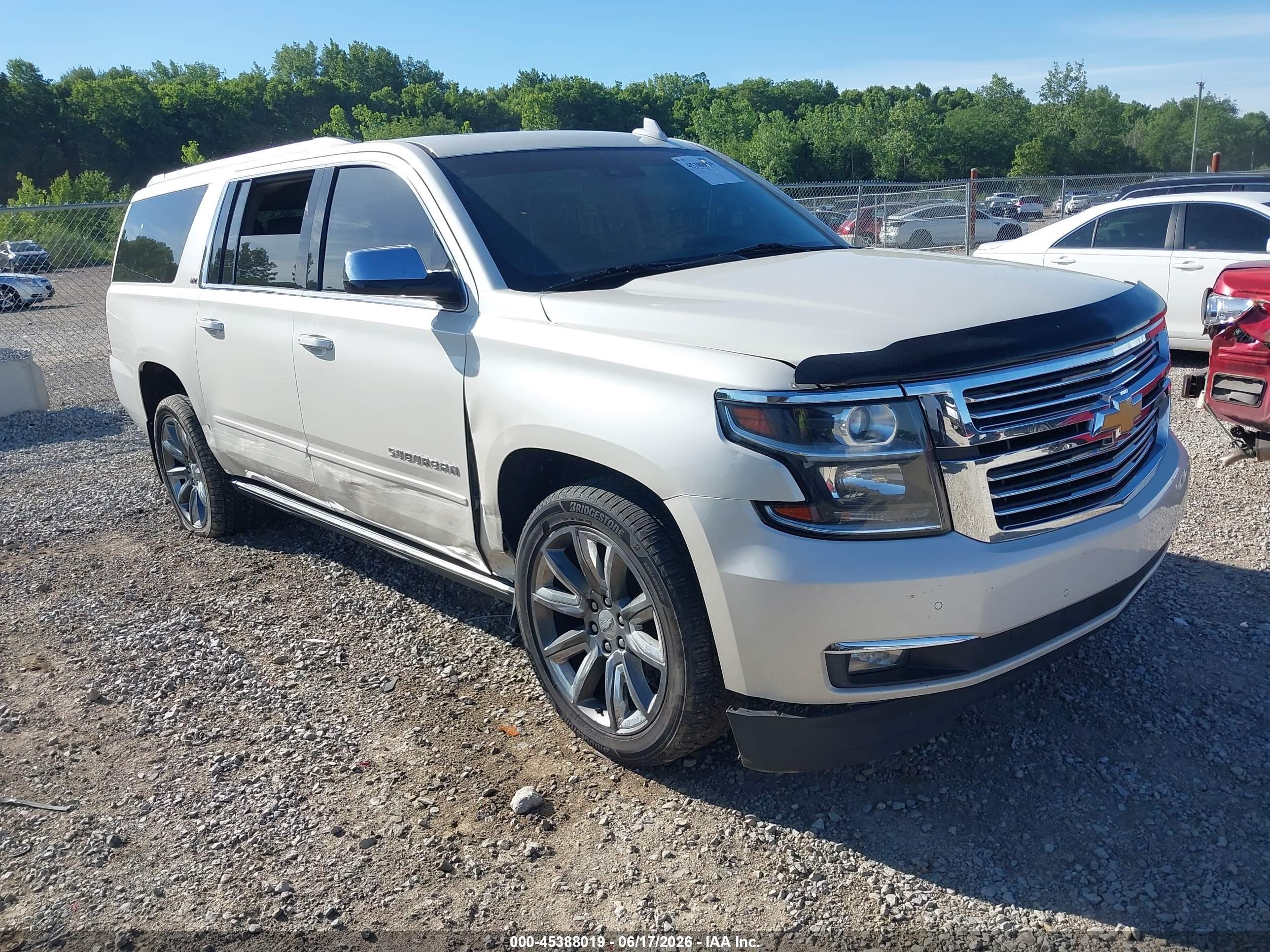 2015 Chevrolet Suburban Ltz White vin: 1GNSKKKCXFR684914