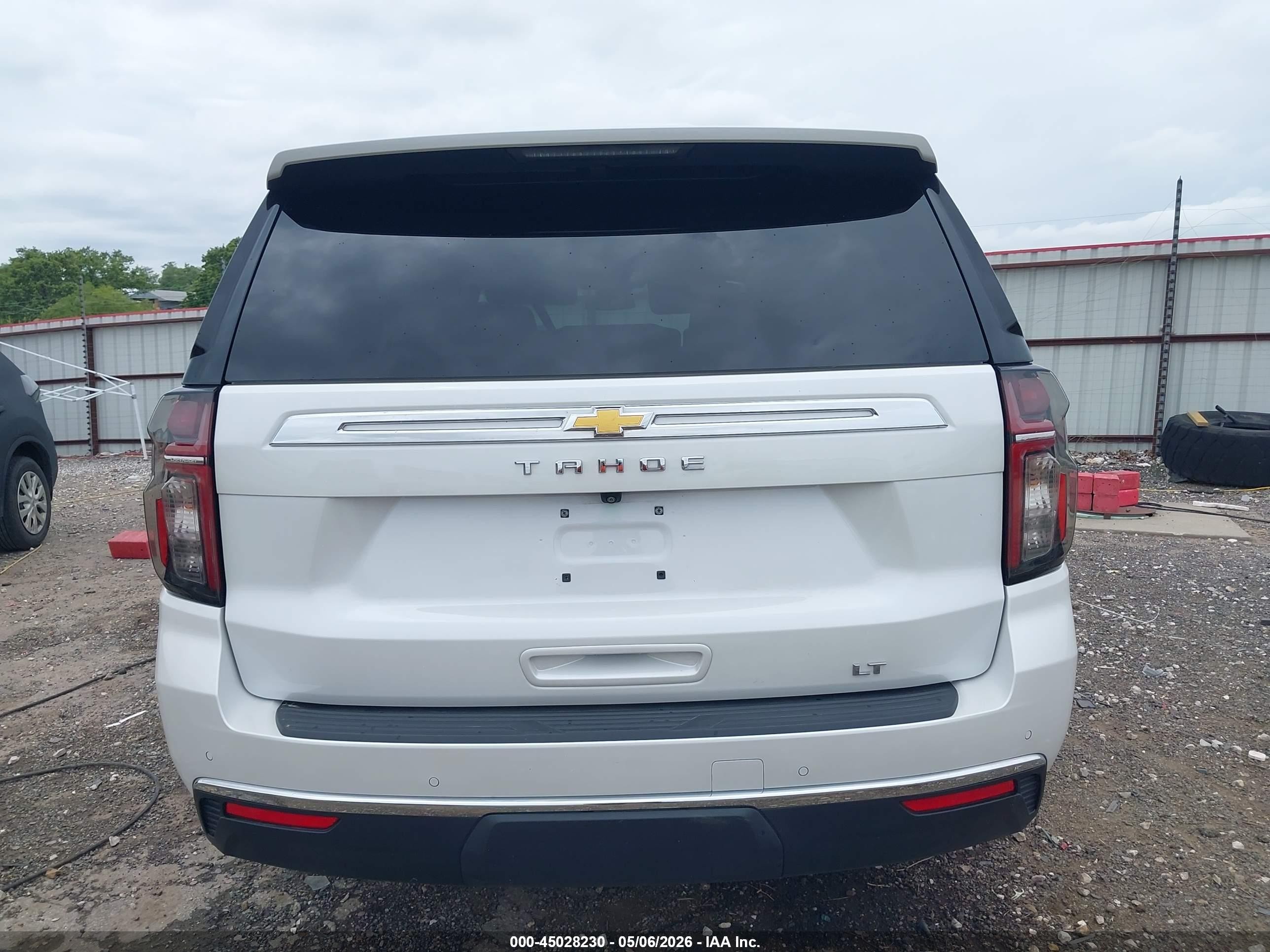 2024 Chevrolet Tahoe 4wd Lt White vin: 1GNSKNKD2RR305287